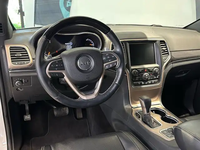 Jeep Grand Cherokee view 12