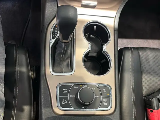 Jeep Grand Cherokee view 15