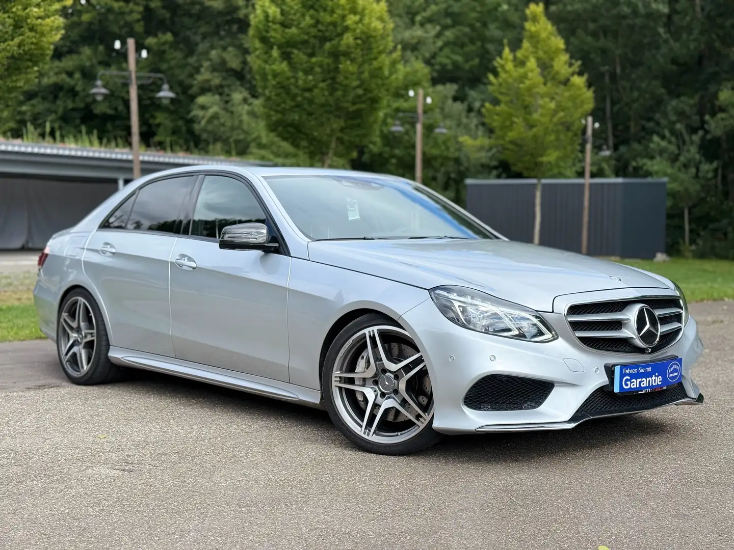Mercedes-Benz E 500 E-Klasse 4Matic 7G-TRONIC AMG-Paket Argento - 1