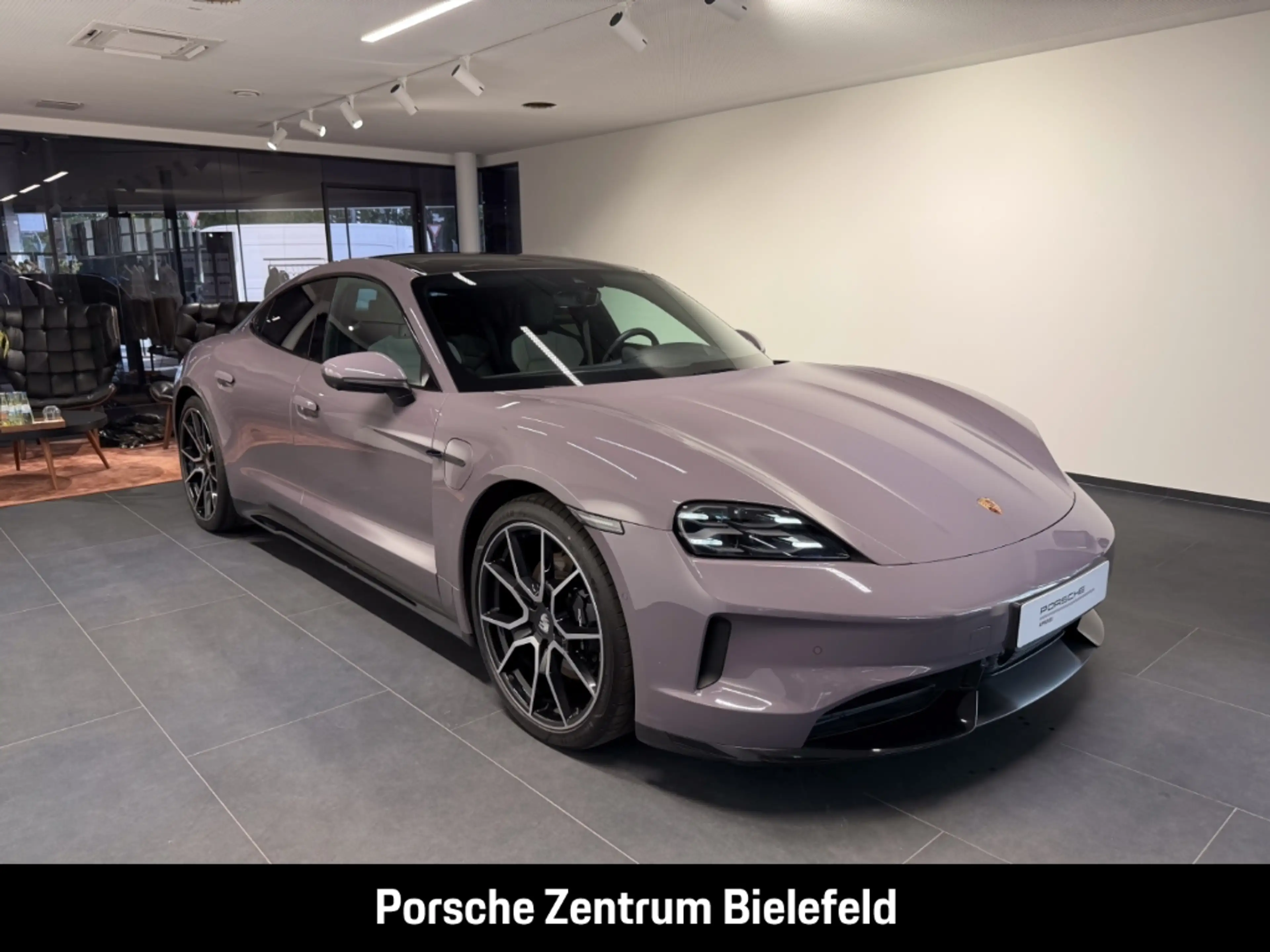 Porsche Taycan 4S — photo 7