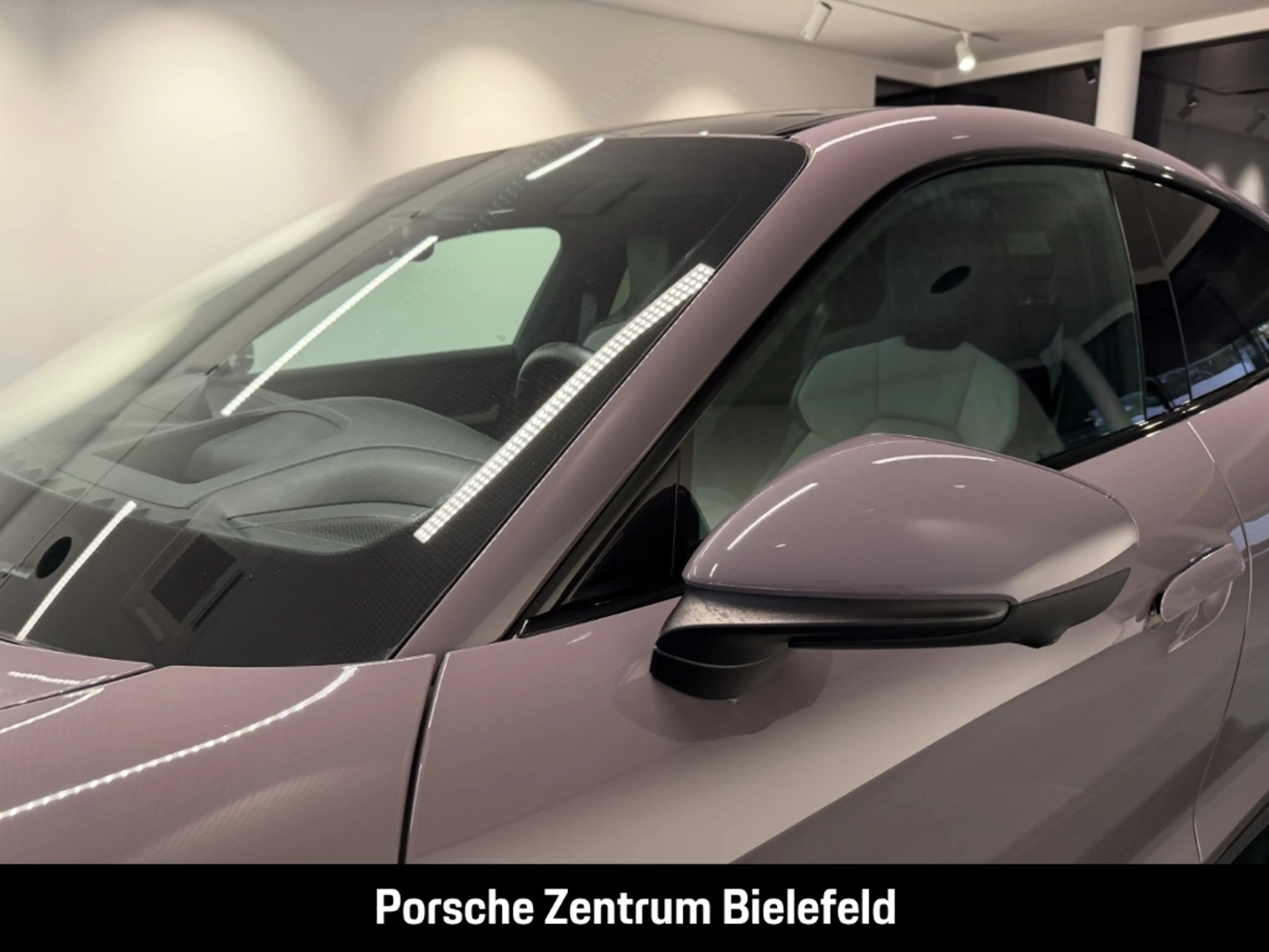 Porsche Taycan 4S — photo 14