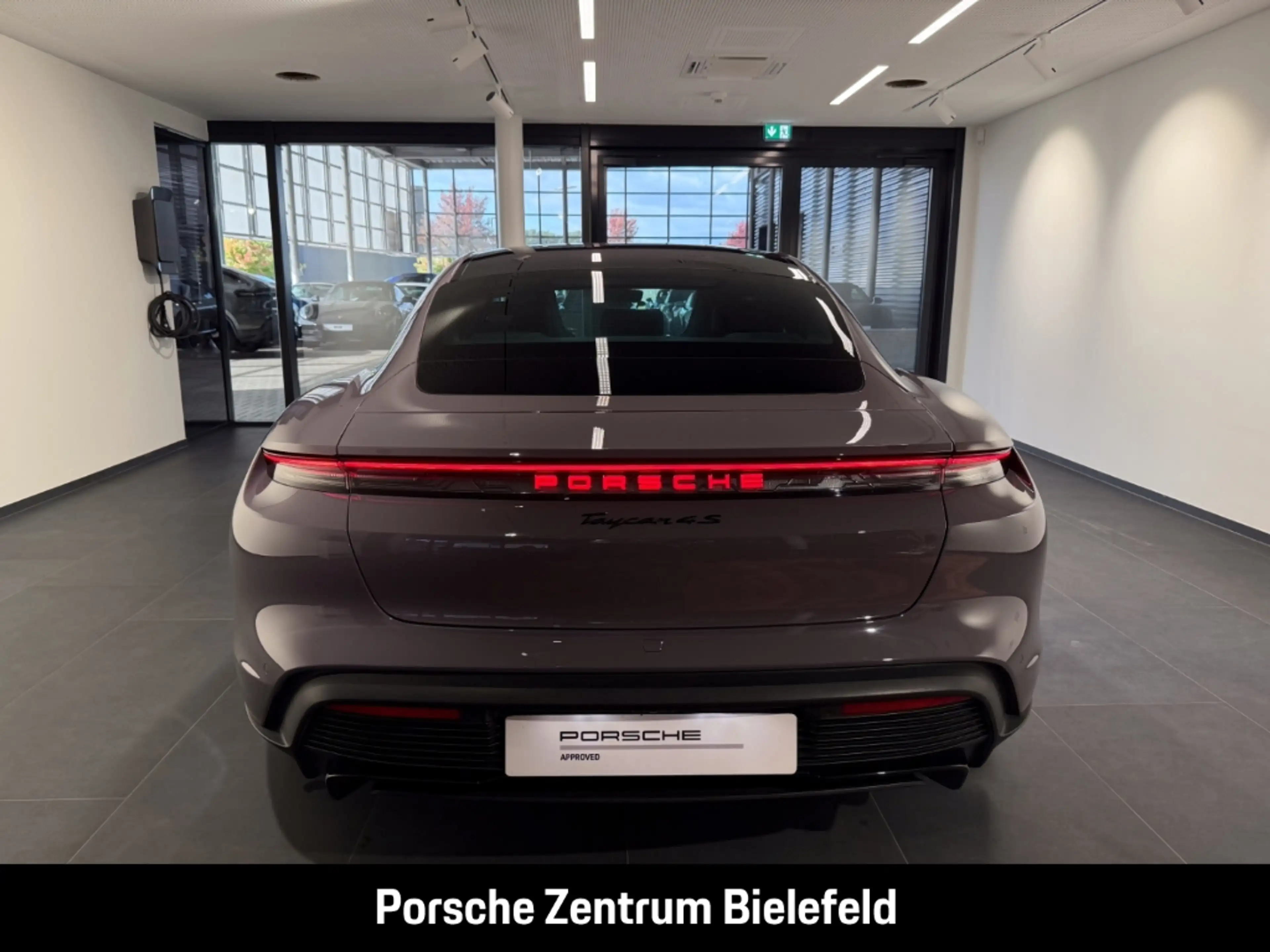 Porsche Taycan 4S — photo 4