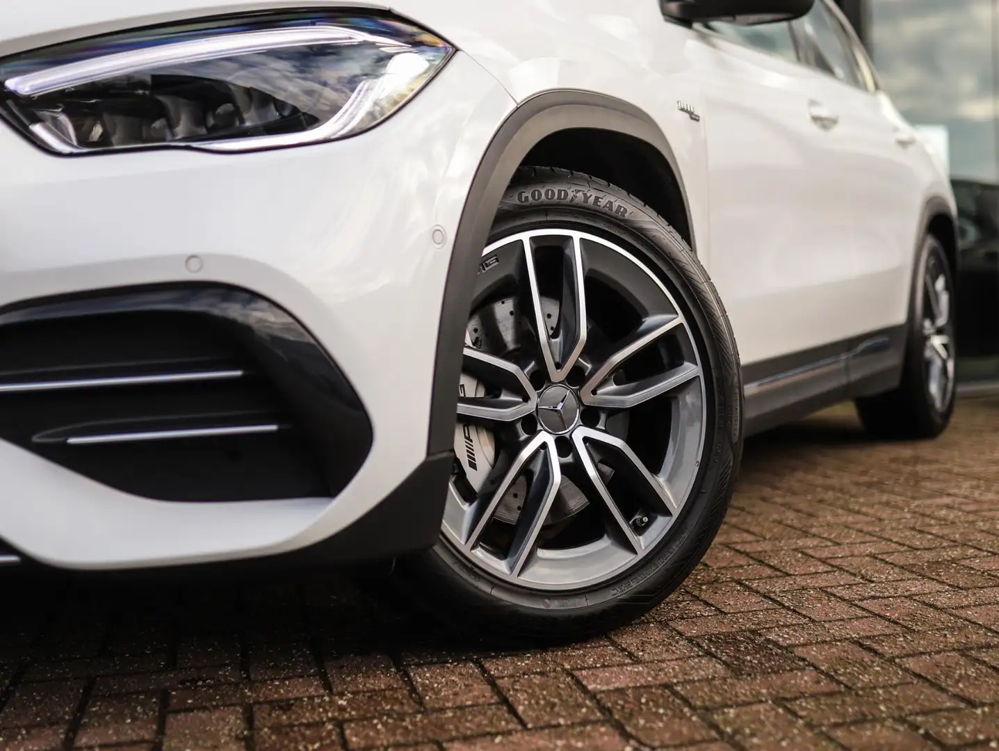 Mercedes-Benz GLA 35 AMG 4MATIC | Trekhaak |  Camera | Pano | Sfeerverlicht Blanco - 2
