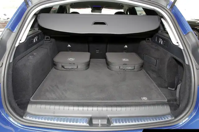 Mercedes-Benz C-Class view 15