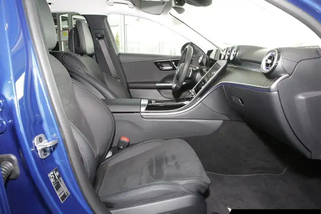 Mercedes-Benz C-Class view 6