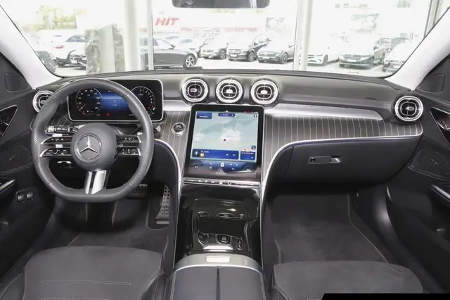 Mercedes-Benz C-Class view 10