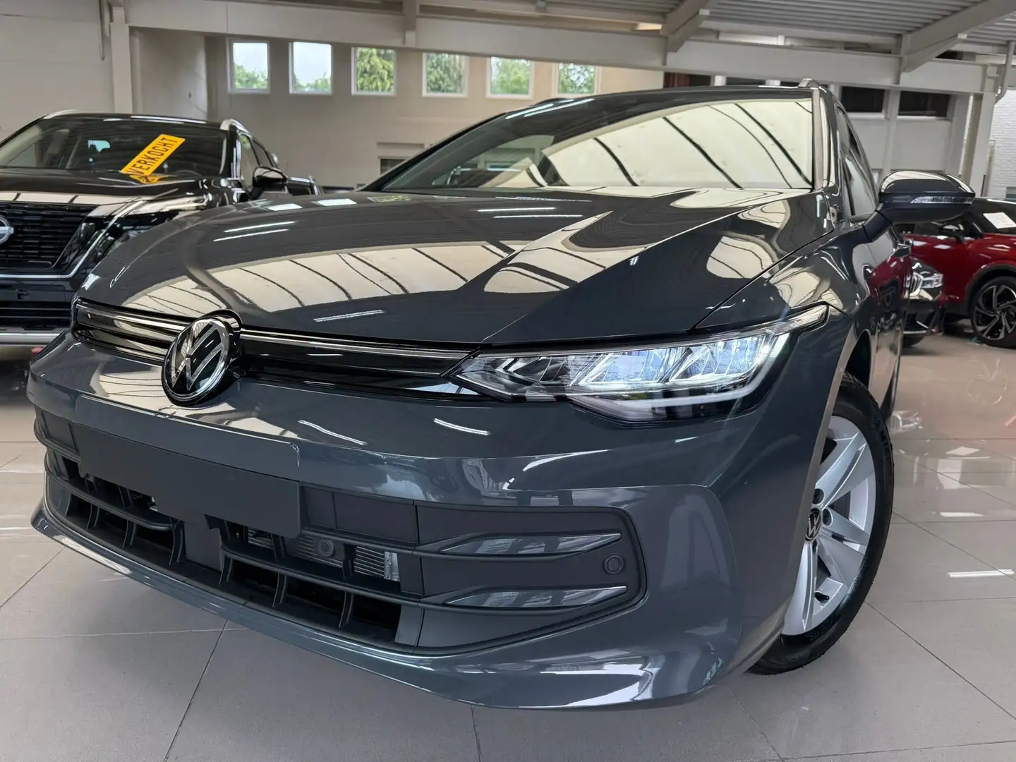 Volkswagen Golf Variant 1.5 eTSI DSG Life + PANO/HARMON KARDON Gris - 1