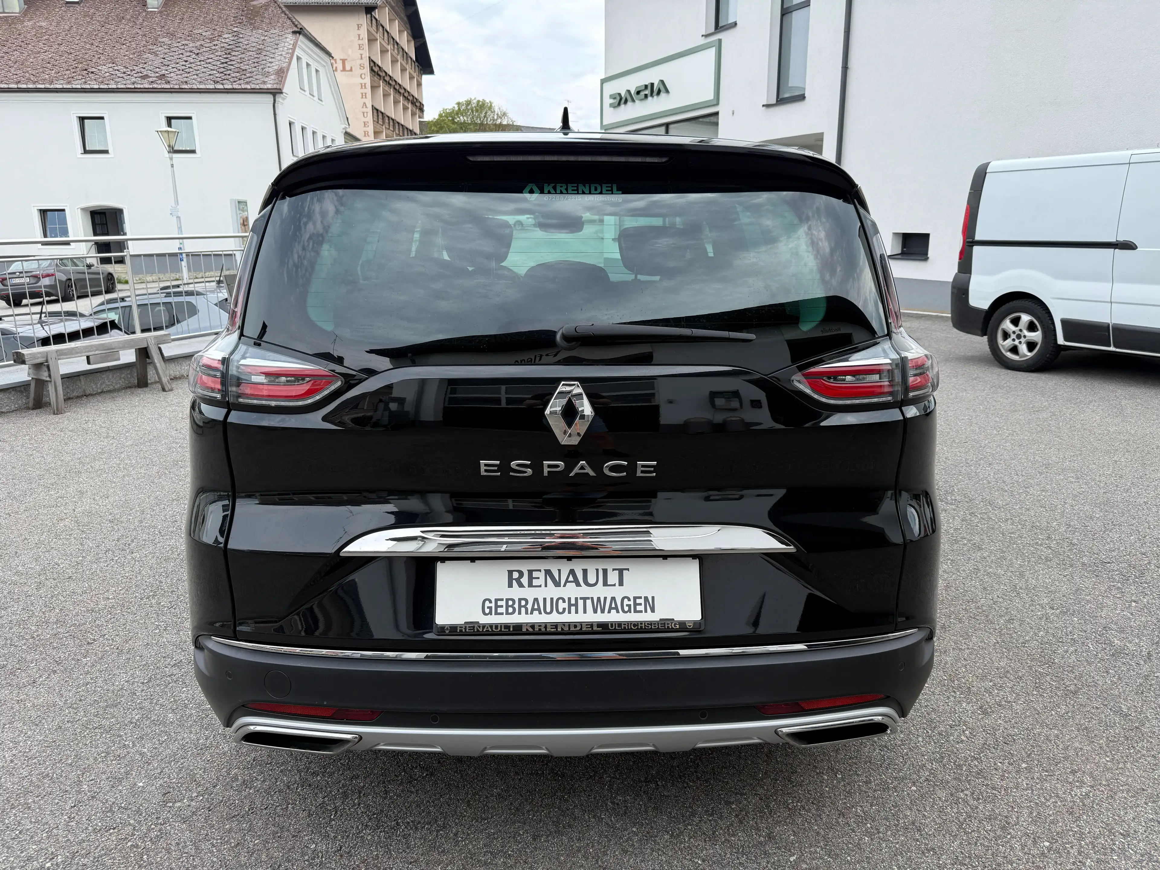 Renault Espace Initiale Paris Blue dCi 200 EDC — photo 5