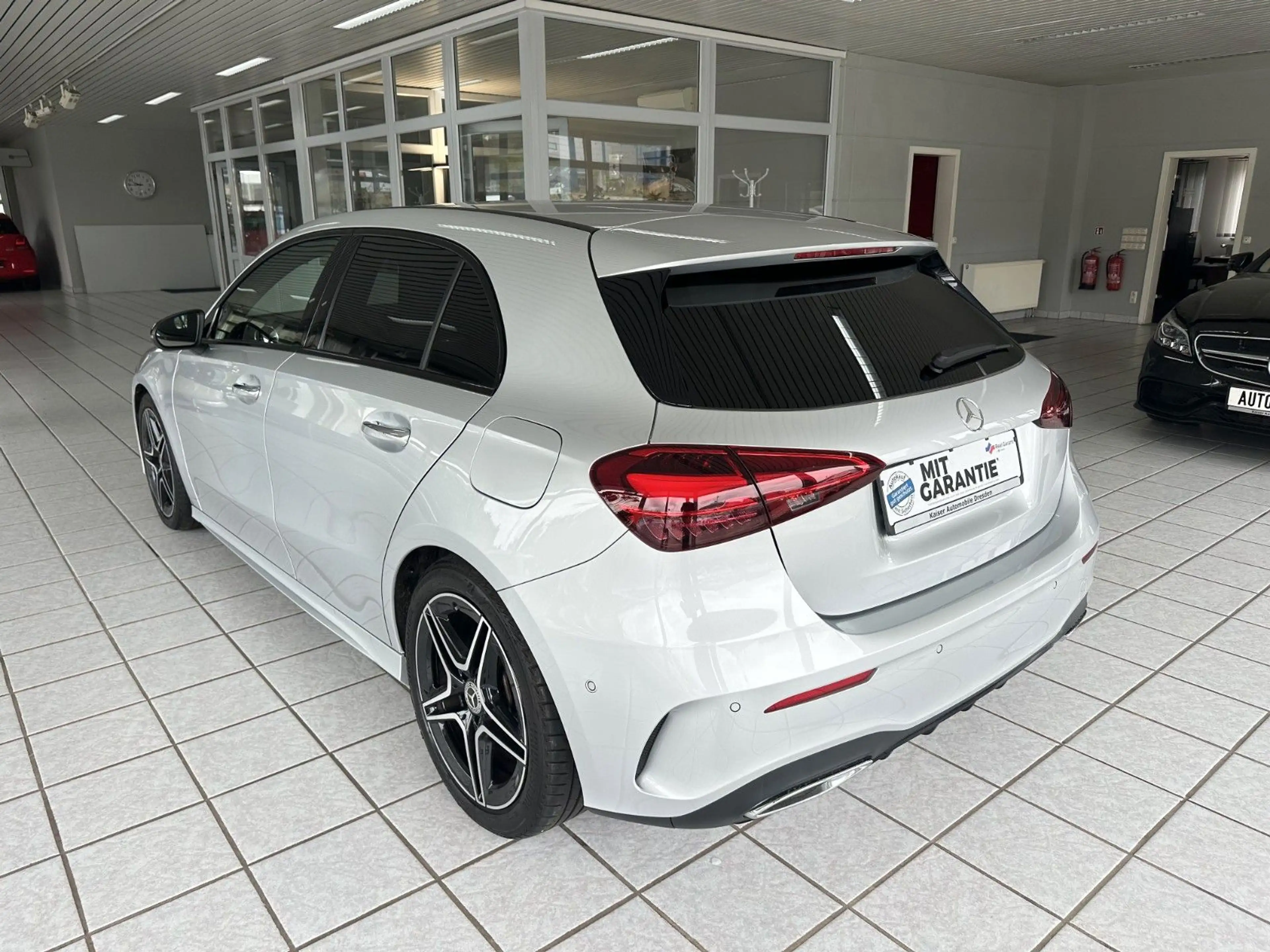 Mercedes-Benz A 220 4Matic*AMG-Line*SHZ*Key-less*LKA*DAB*Tempo — photo 7