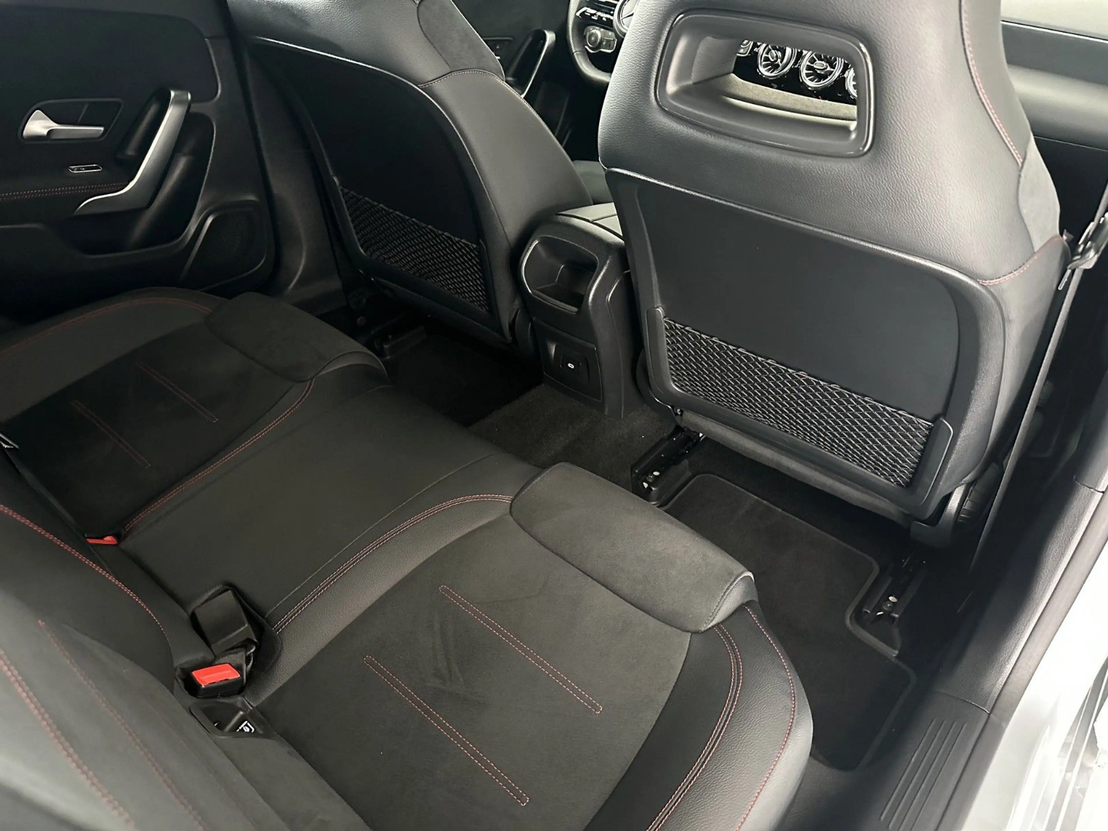Mercedes-Benz A 220 4Matic*AMG-Line*SHZ*Key-less*LKA*DAB*Tempo — photo 13