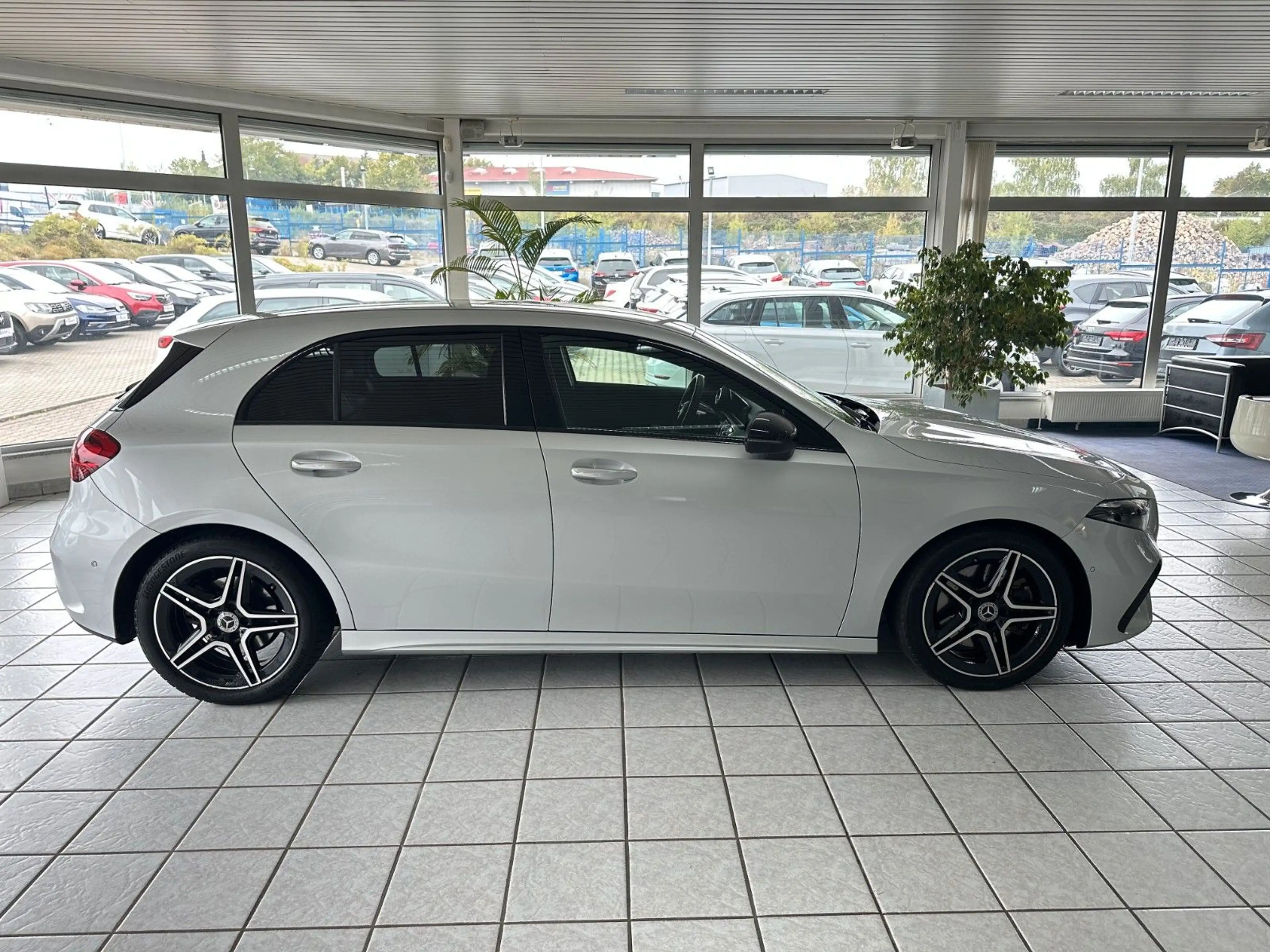 Mercedes-Benz A 220 4Matic*AMG-Line*SHZ*Key-less*LKA*DAB*Tempo — photo 4