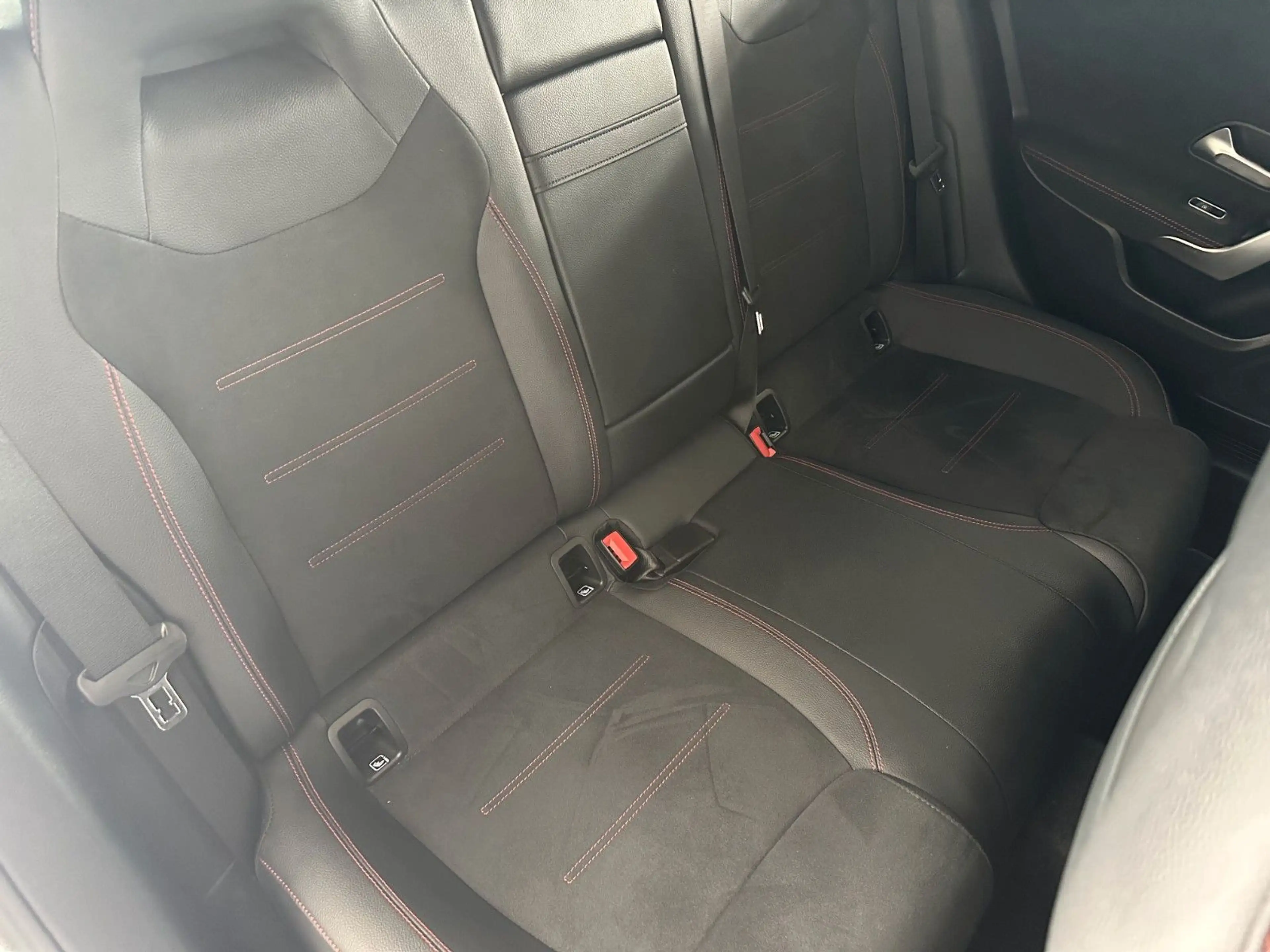 Mercedes-Benz A 220 4Matic*AMG-Line*SHZ*Key-less*LKA*DAB*Tempo — photo 14