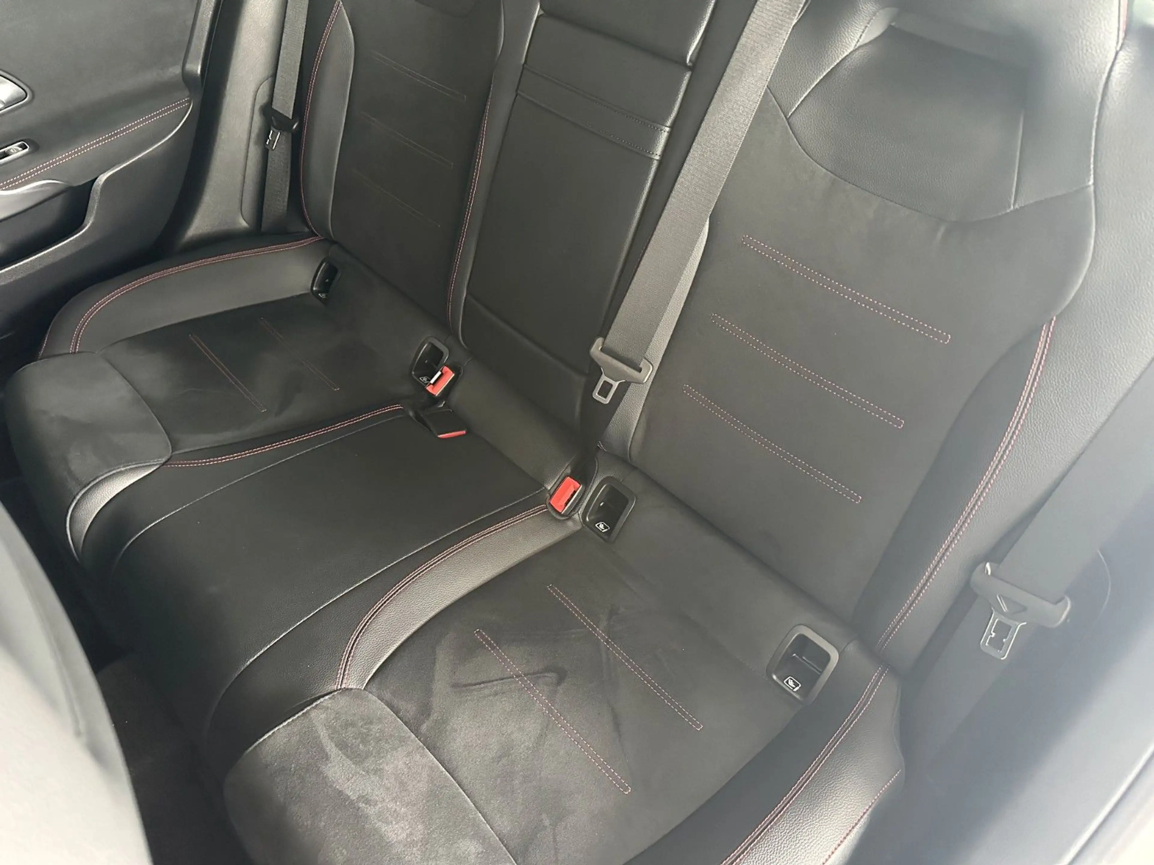 Mercedes-Benz A 220 4Matic*AMG-Line*SHZ*Key-less*LKA*DAB*Tempo — photo 12