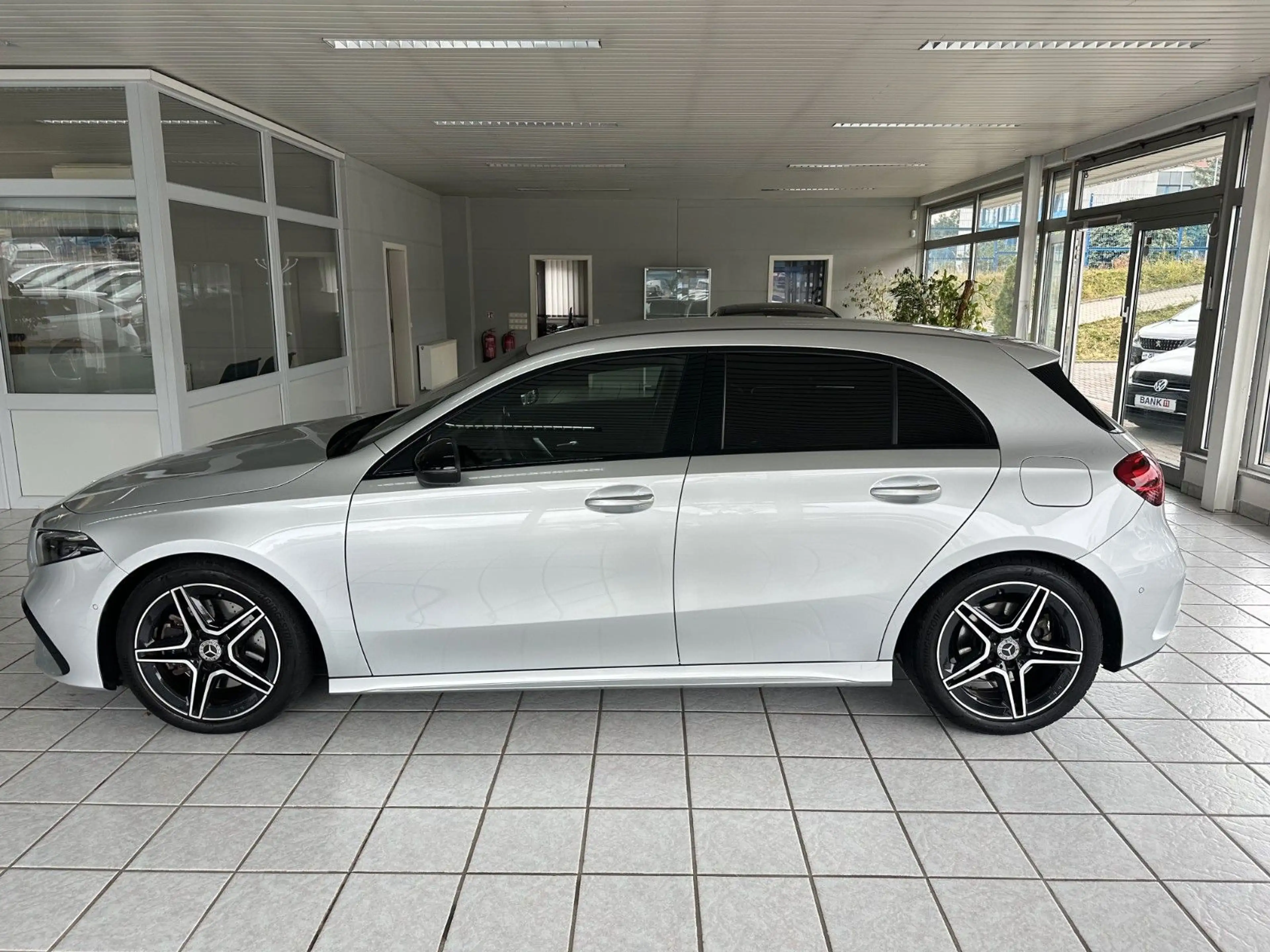 Mercedes-Benz A 220 4Matic*AMG-Line*SHZ*Key-less*LKA*DAB*Tempo — photo 8