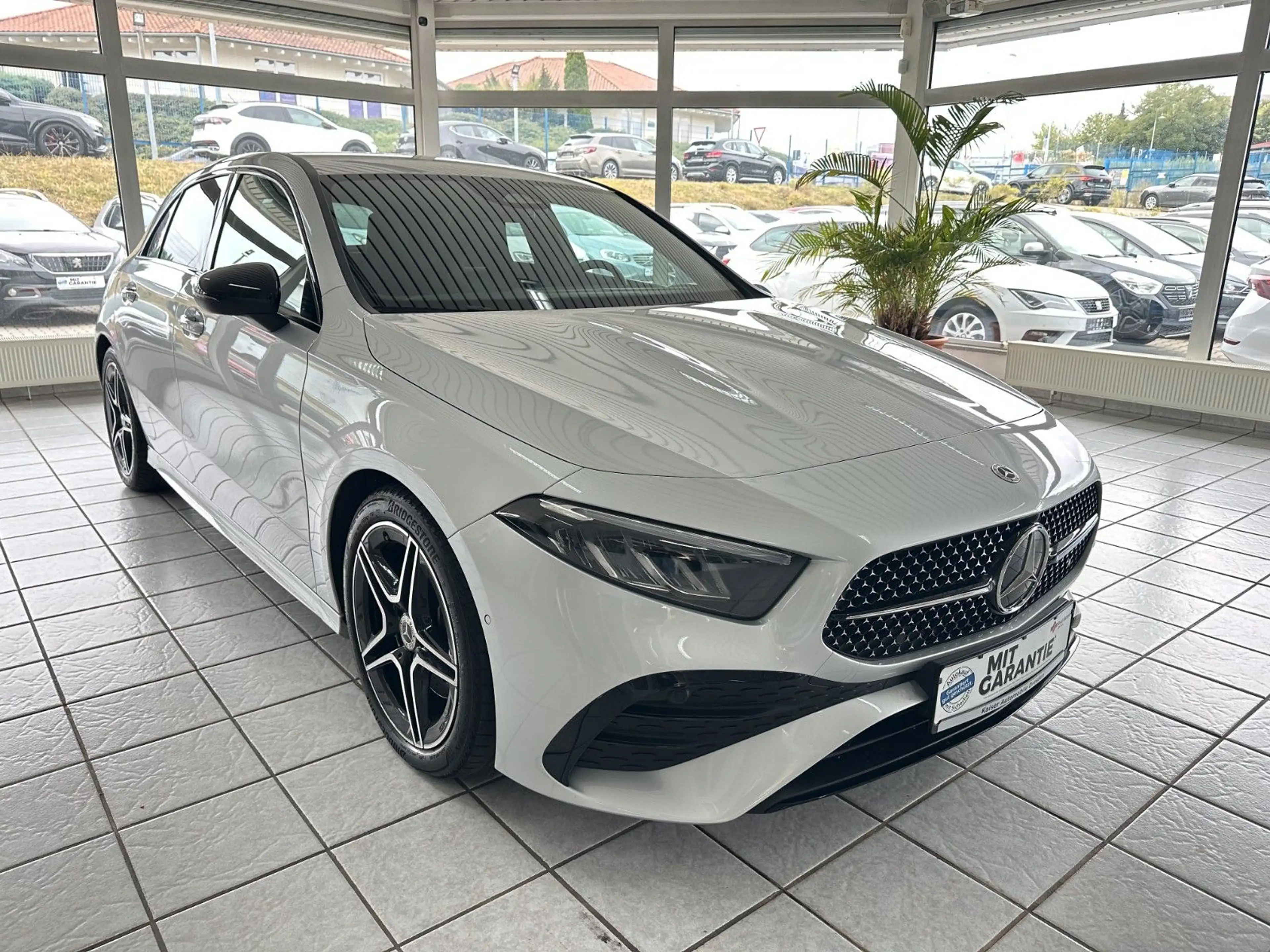 Mercedes-Benz A 220 4Matic*AMG-Line*SHZ*Key-less*LKA*DAB*Tempo — photo 3