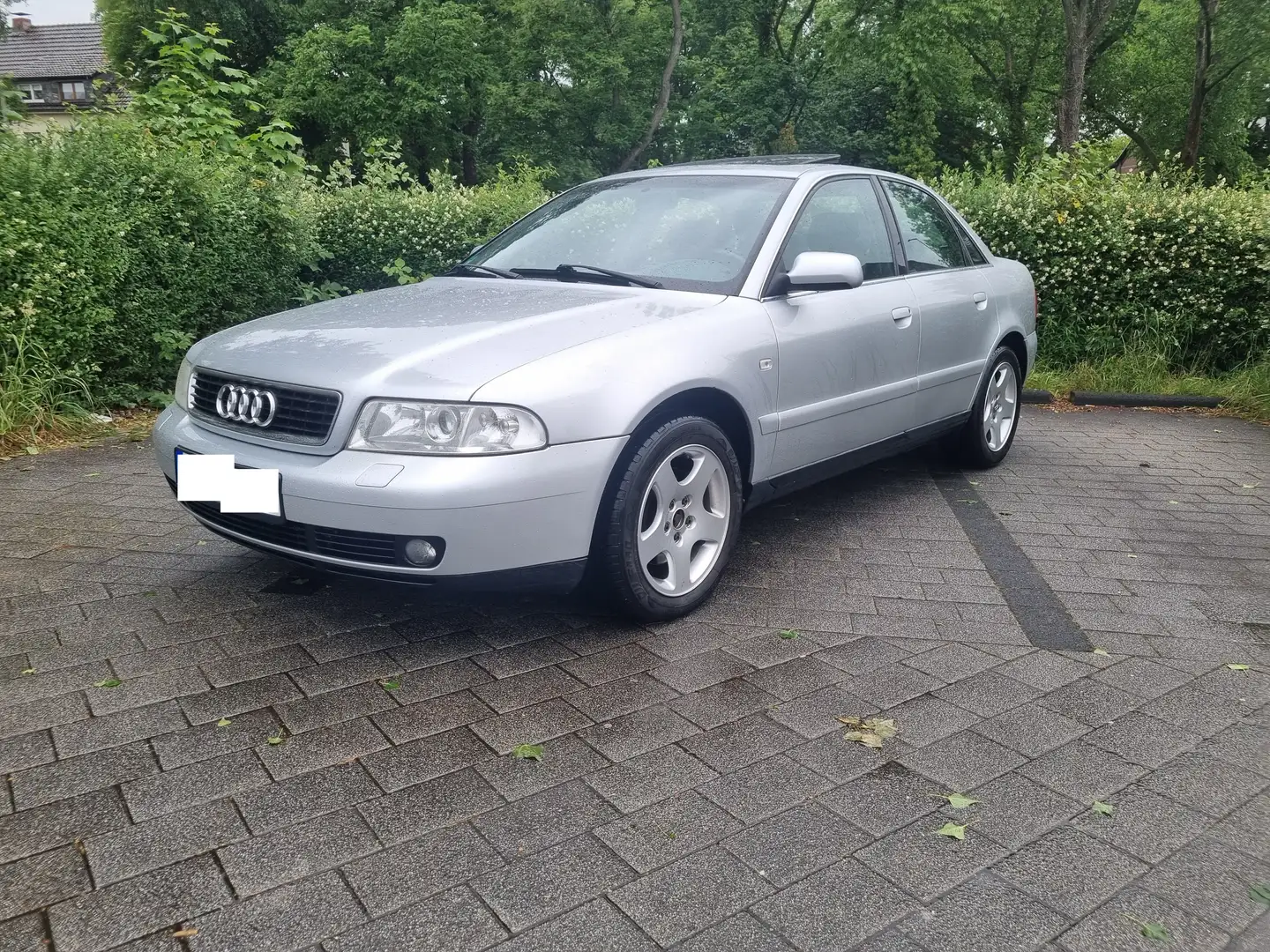 Audi A4 A4 B5 2.4  Limo Bj 1999 Facelift Autom Tiptronic Argintiu - 1