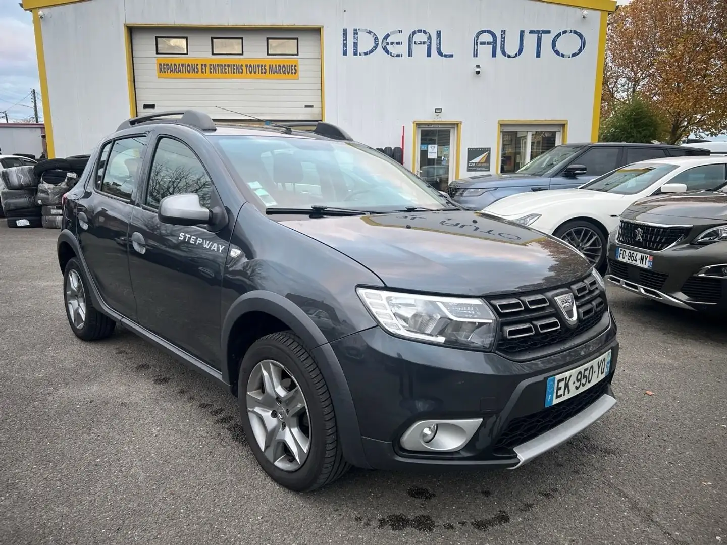 Dacia Sandero 1.5 DCI 90CH STEPWAY Gris - 1