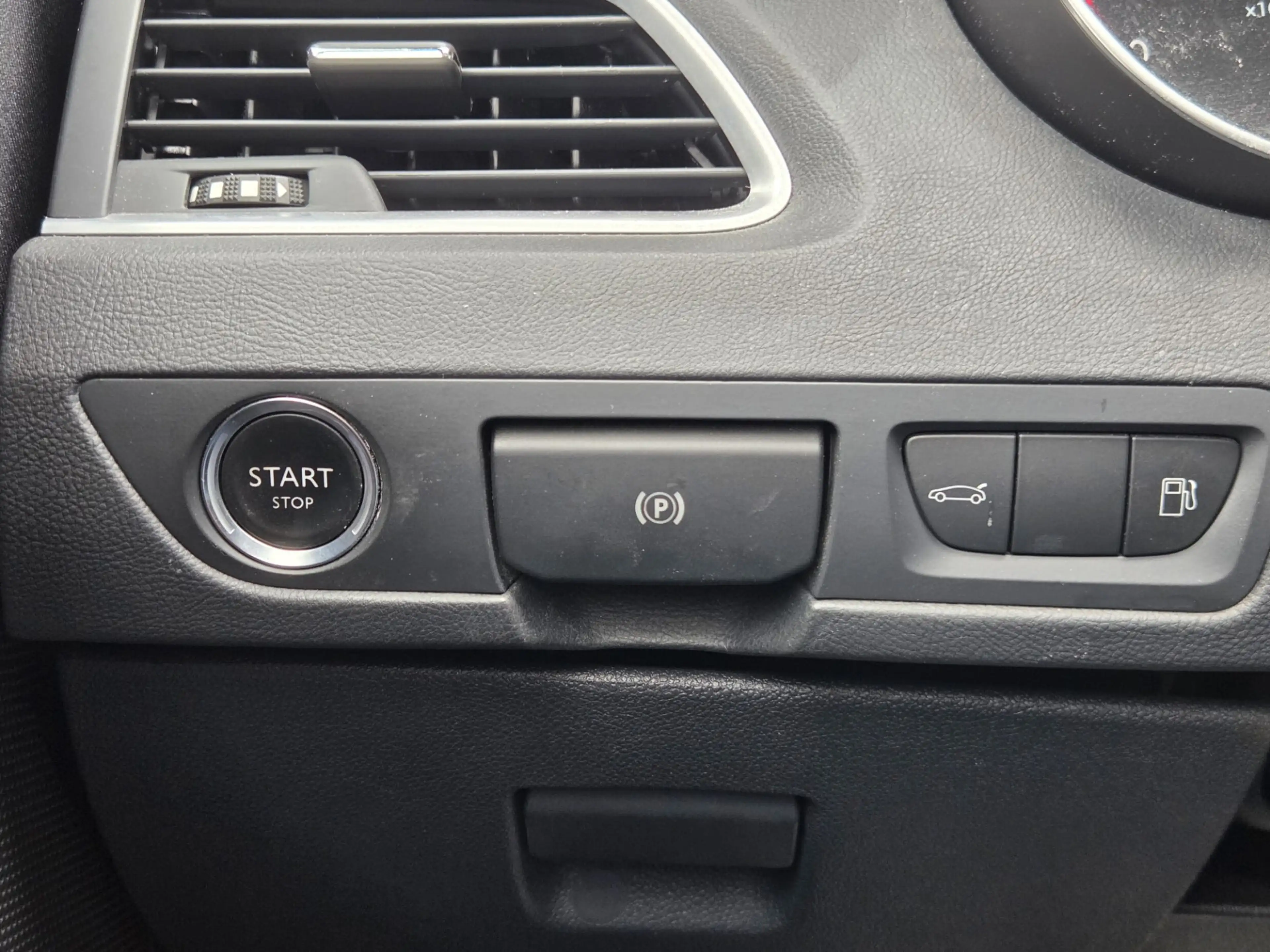 Peugeot 508 1.6 e-THP Allure | Nieuw binnen | Head up | Clima — photo 10