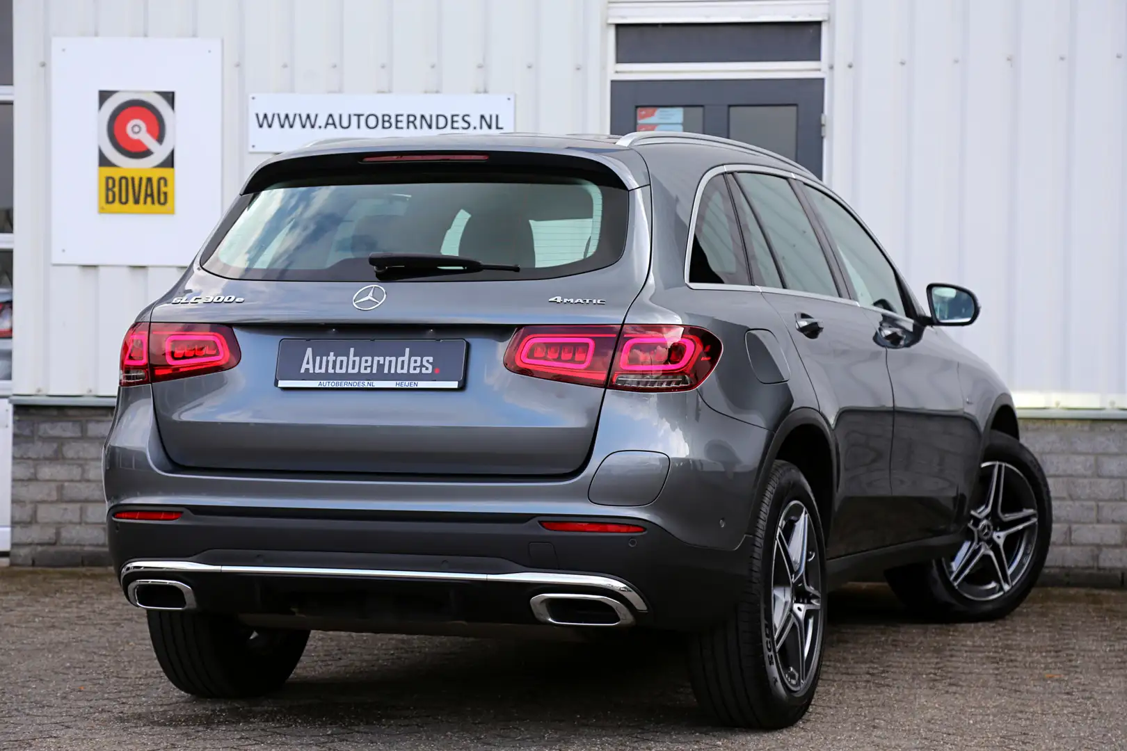Mercedes-Benz GLC 300 300e 4MATIC AMG Plug in hybride PHEV*Perfect MB On Grijs - 2