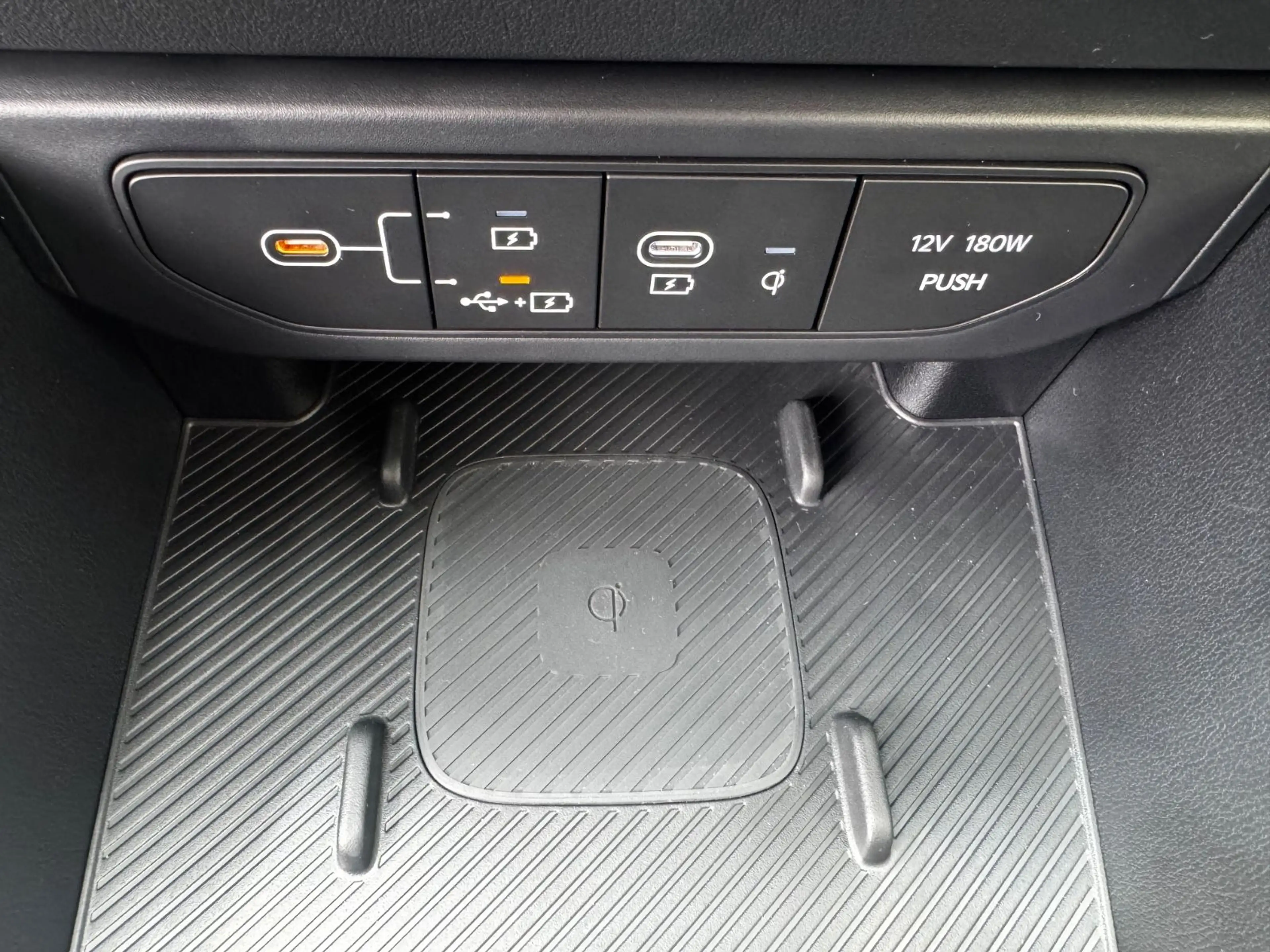 Kia K4 1.6 T-GDI 132 kW Spirit — photo 28