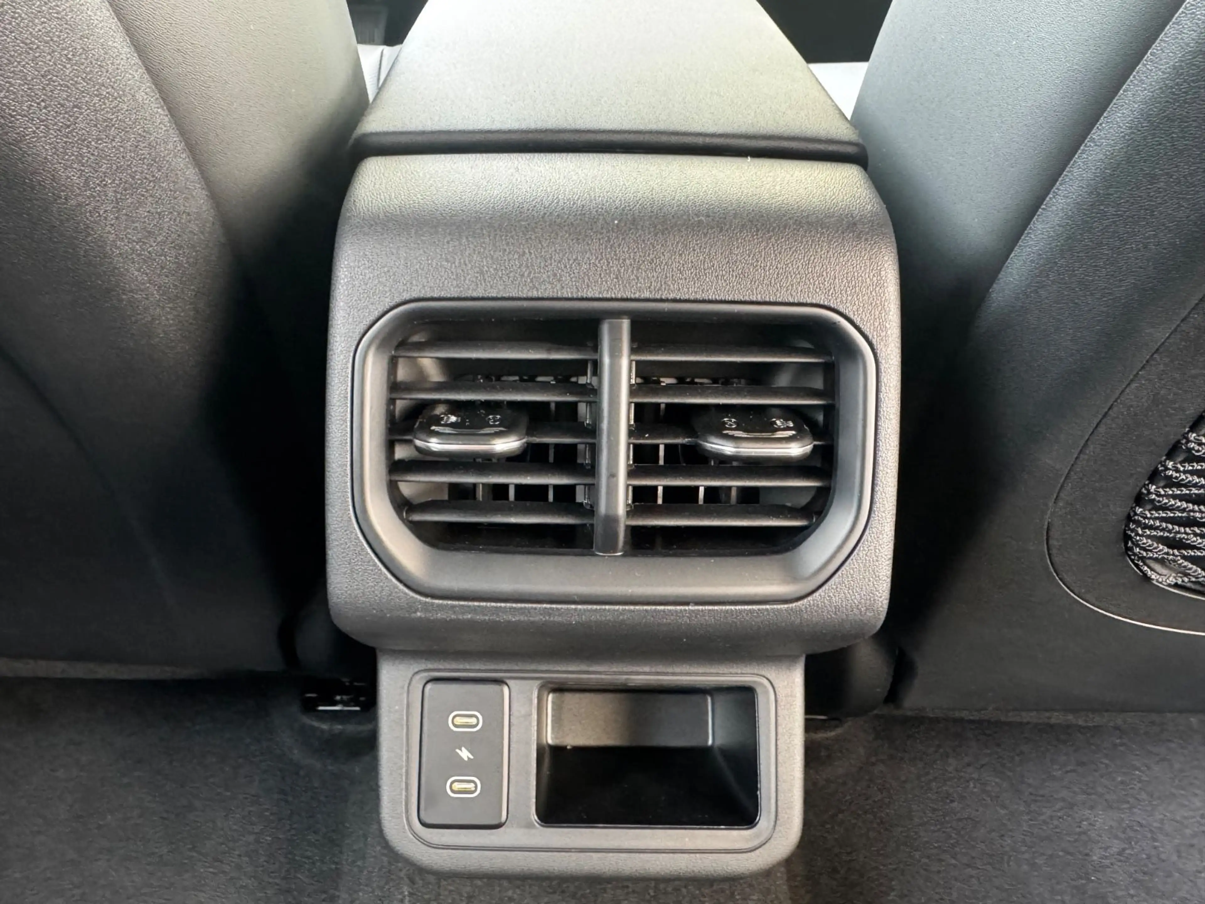 Kia K4 1.6 T-GDI 132 kW Spirit — photo 31