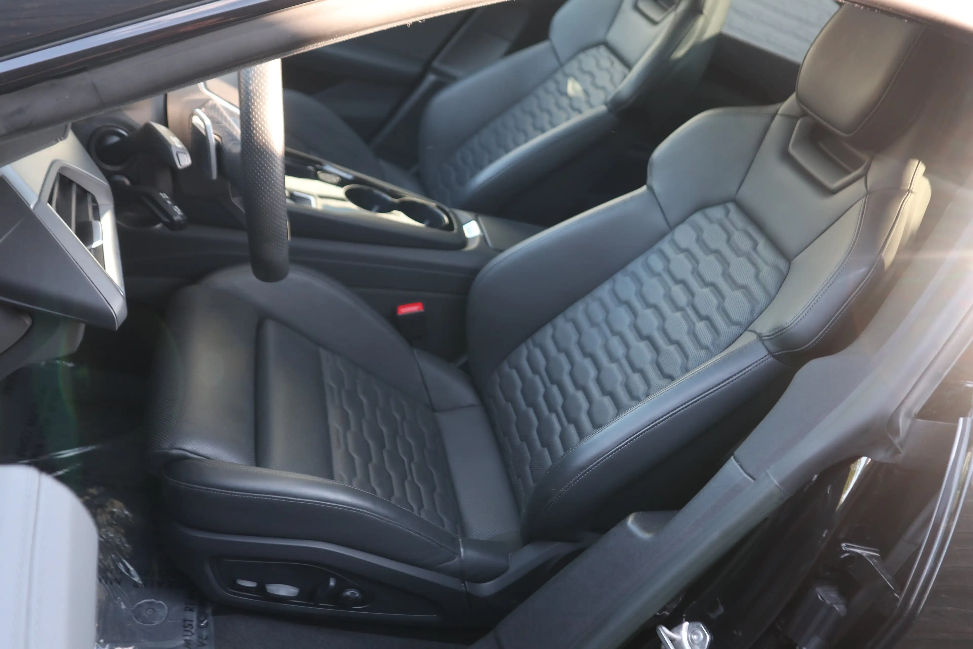 Audi e-tron GT Adapt/Pano/B&O Sound/Laser Matrix/360°/Head-up — photo 14