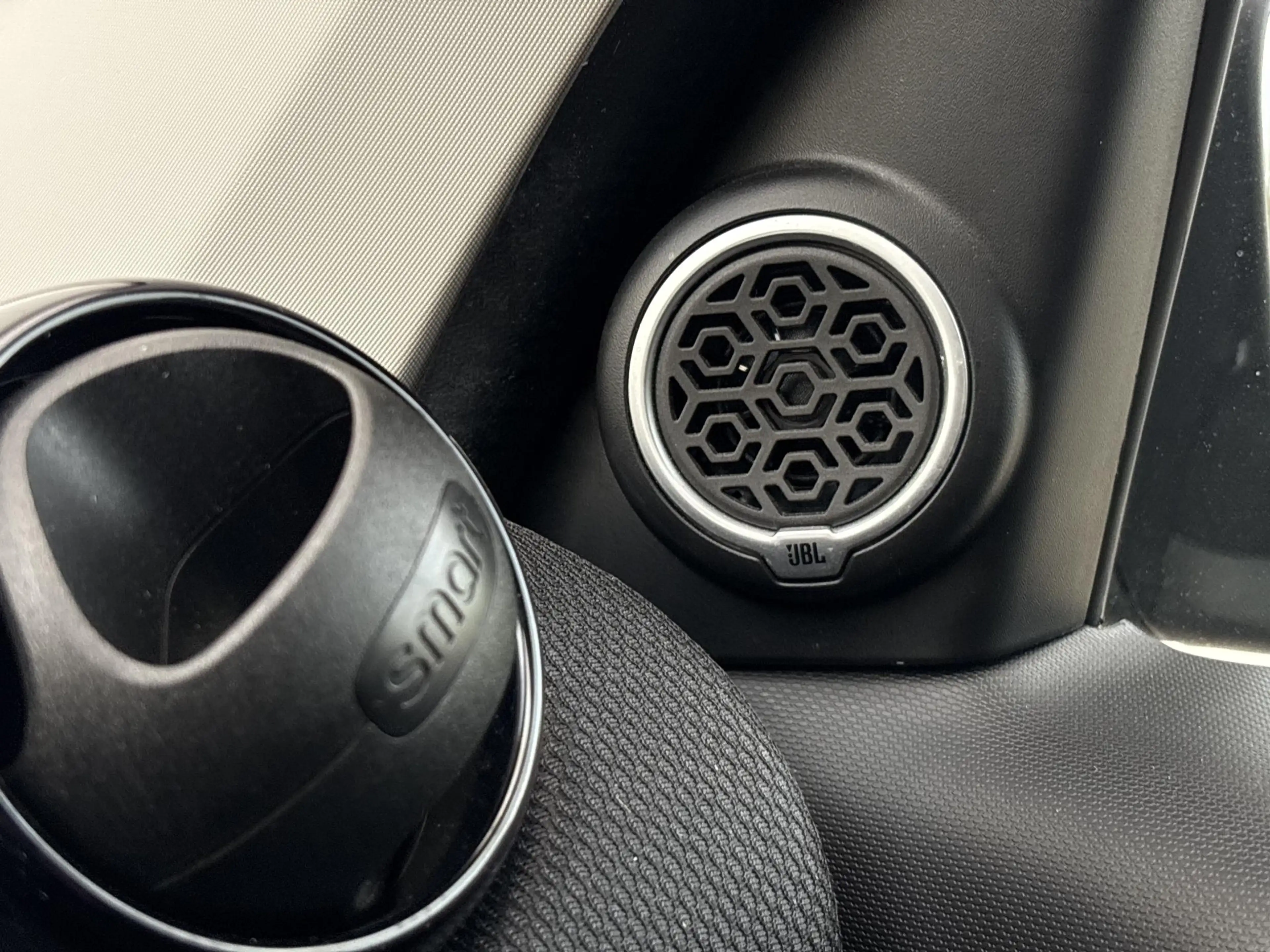 smart forFour EQ 18 kWh | CABRIO | JBL Audio | nieuw model | 4x — photo 11