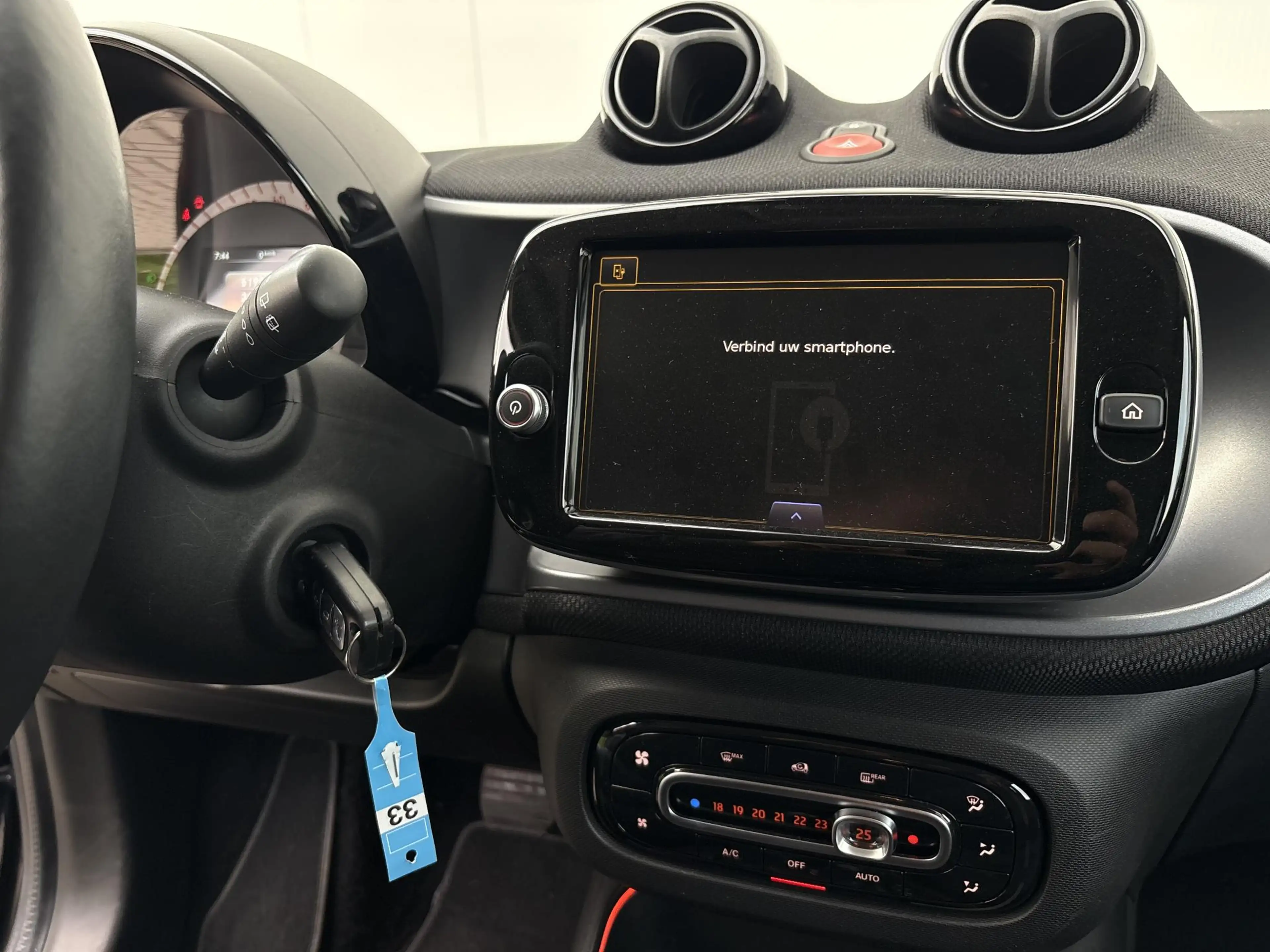 smart forFour EQ 18 kWh | CABRIO | JBL Audio | nieuw model | 4x — photo 13
