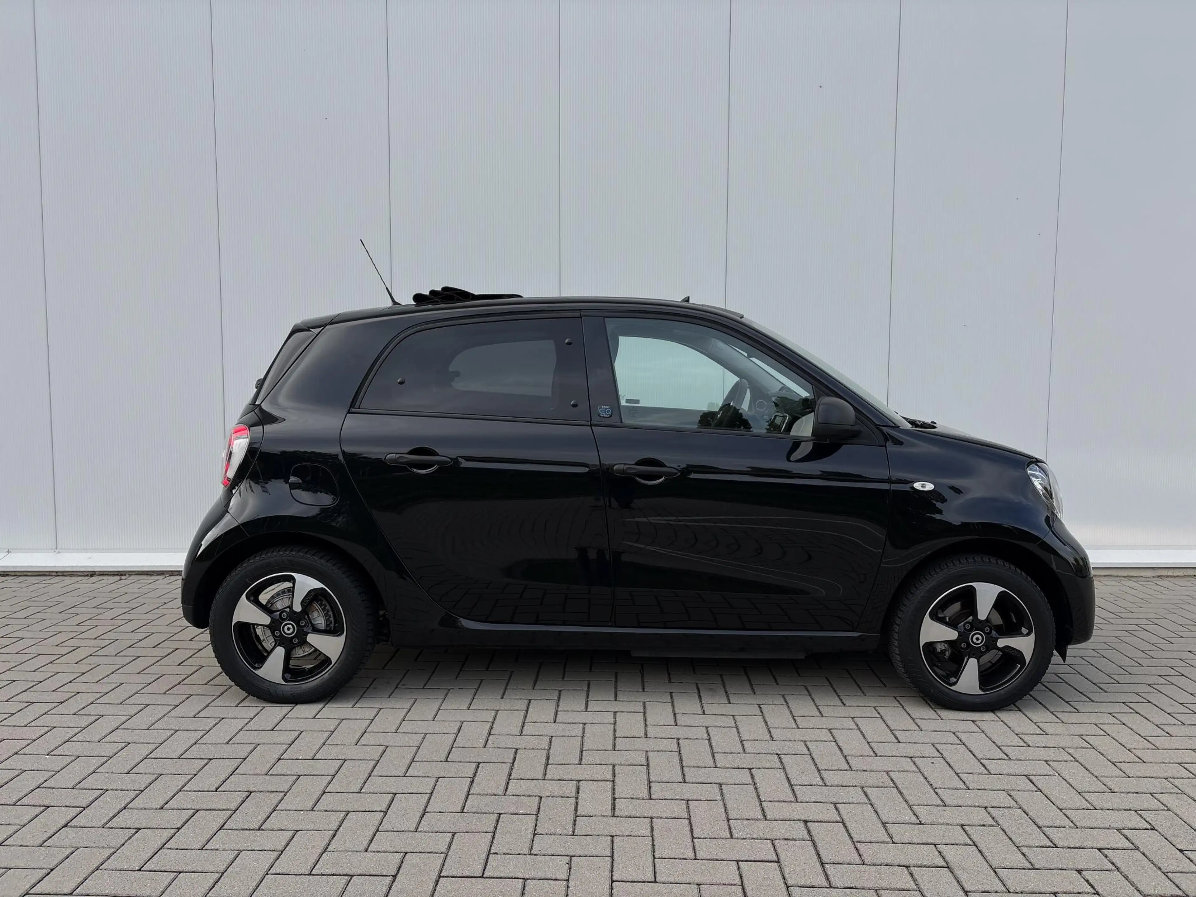 smart forFour EQ 18 kWh | CABRIO | JBL Audio | nieuw model | 4x — photo 6