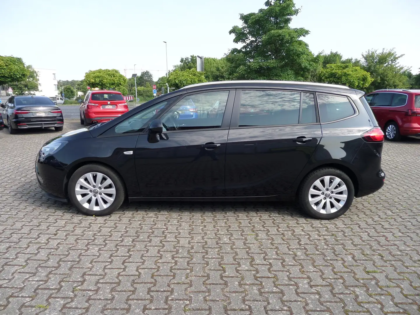 Opel Zafira Tourer Style 1.4 Turbo+7-Sitzer+Navi+Cam+SHZ+Tempo+1.Hand Schwarz - 1