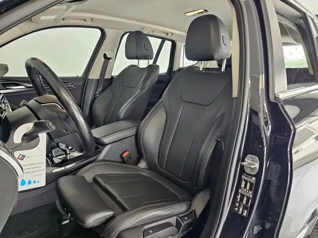 BMW X3 view 10