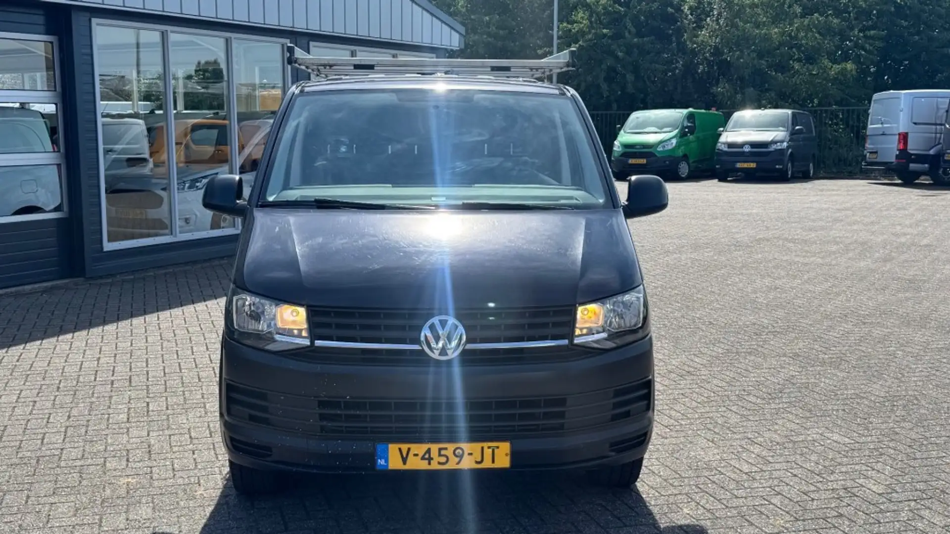 Volkswagen Transporter 2.0 TDI 62KW 84PK EURO 6 AIRCO/ CRUISE CONTROL/ IM Noir - 2