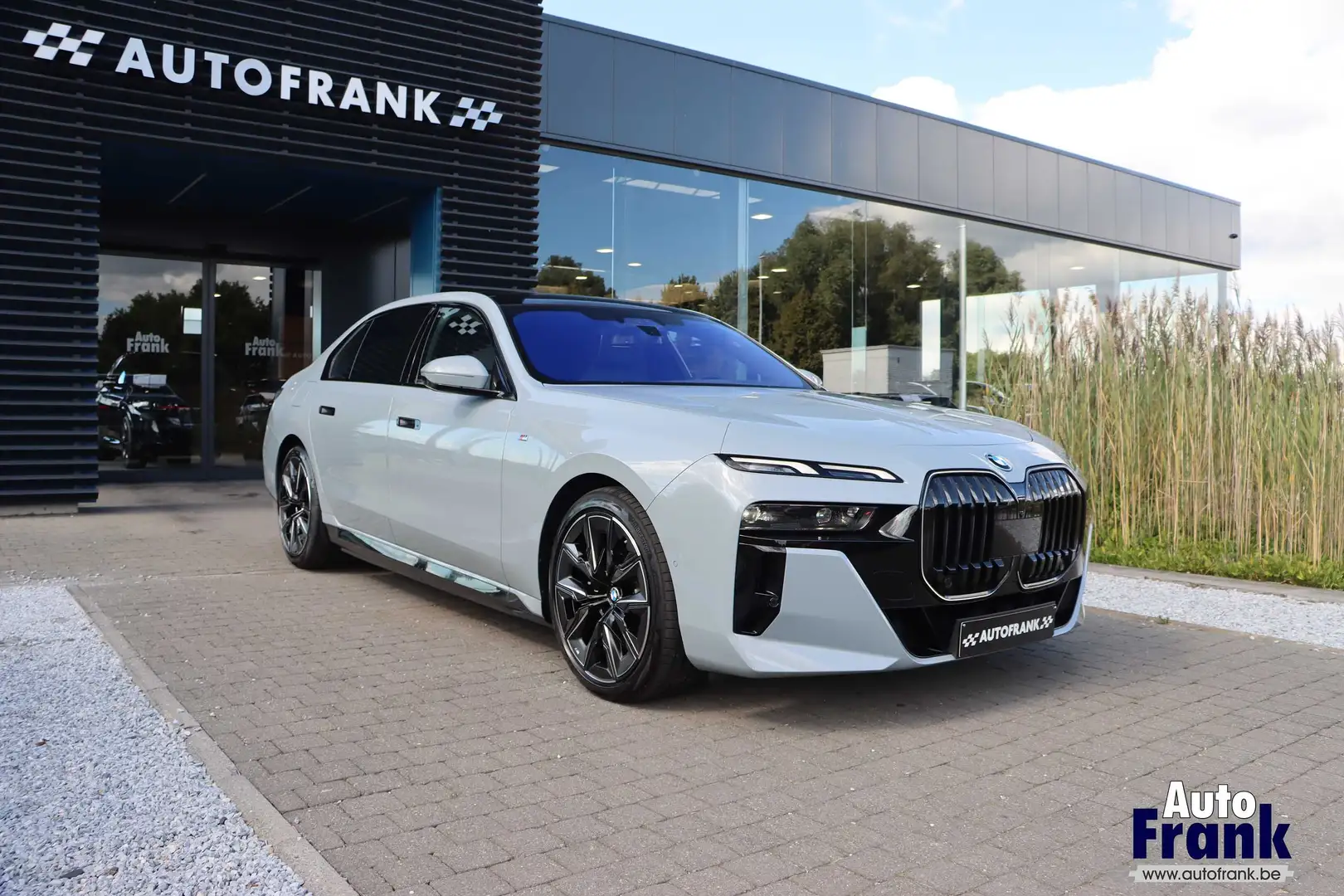 BMW i7 60 / M-SPORT-PRO / PANO / DRIV + PARK PRO / TREKHK Gris - 1