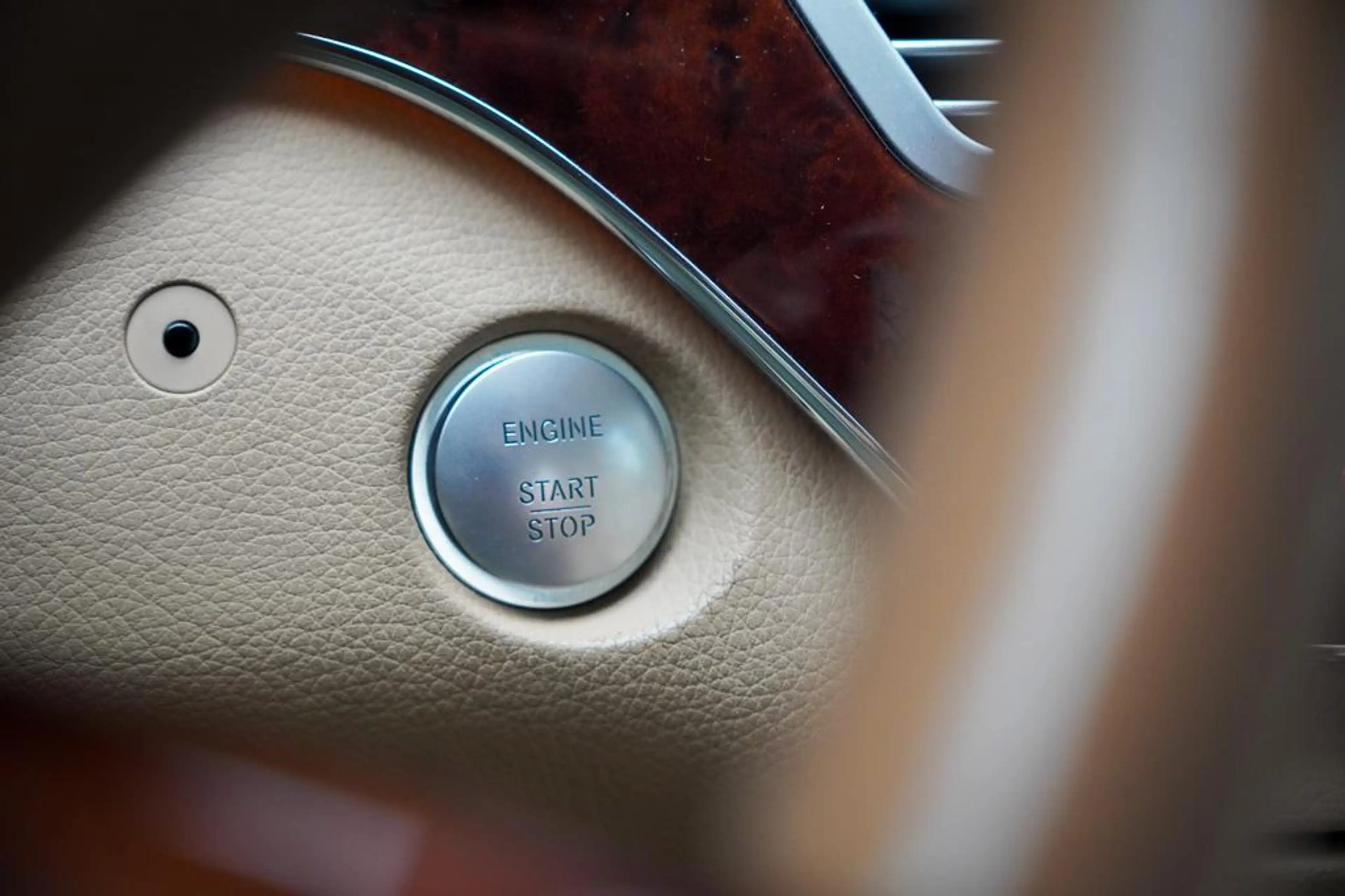 Mercedes-Benz S 400 HYBRID Prestige Plus — photo 34