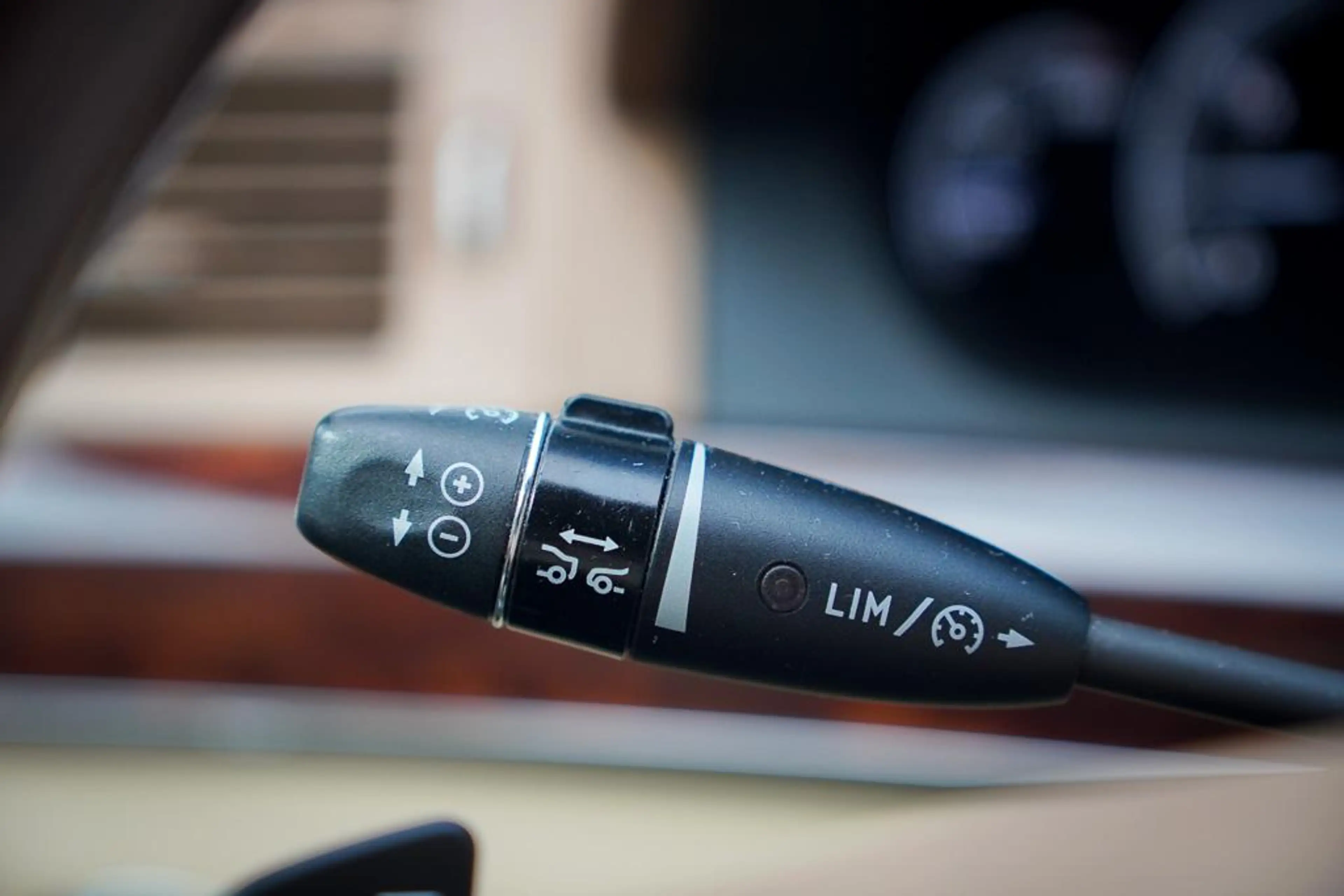 Mercedes-Benz S 400 HYBRID Prestige Plus — photo 42