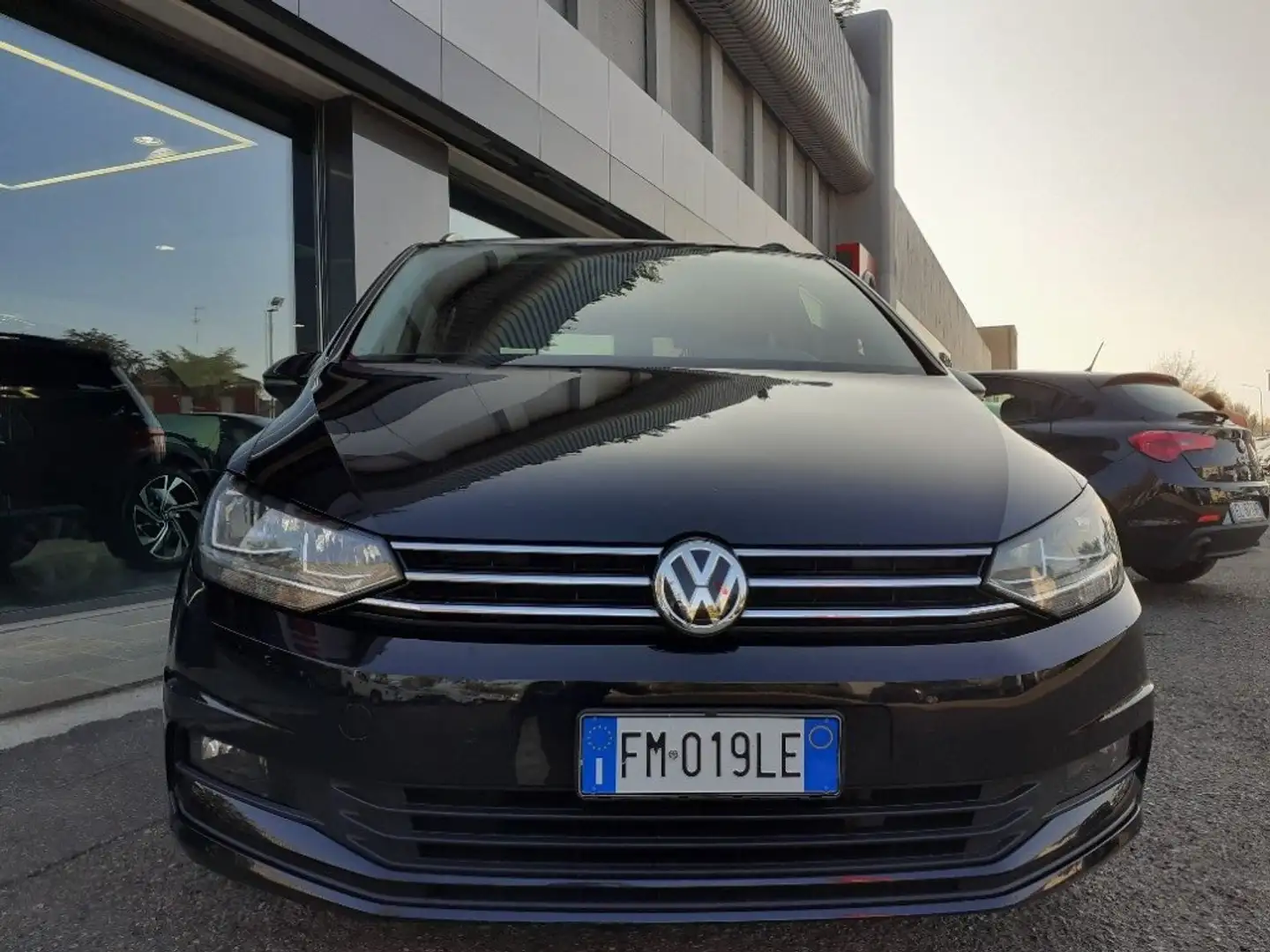 Volkswagen Touran 1.6 TDI 115 DSG AUTOMATICO 7 POSTI GARANZIA Nero - 2