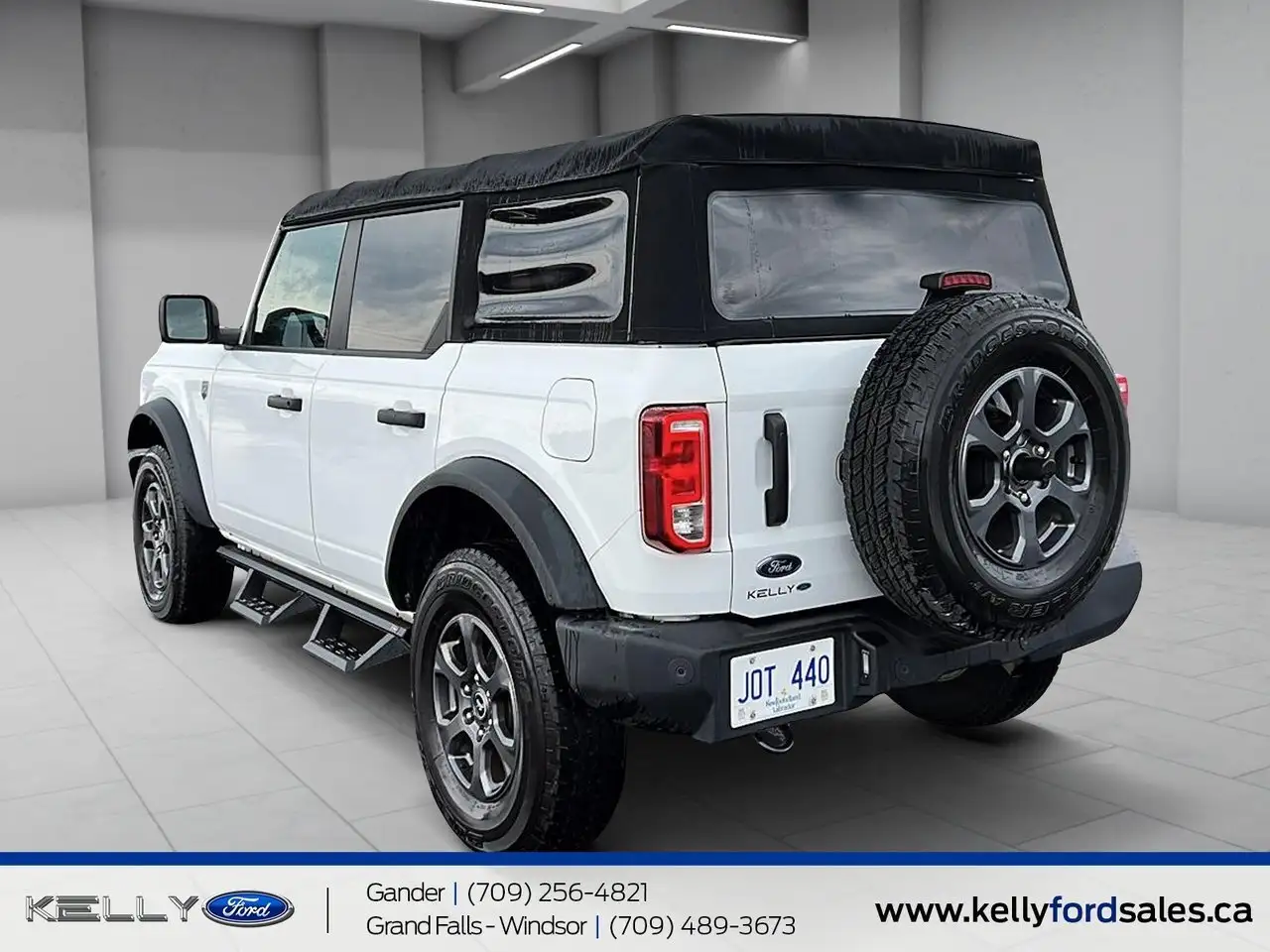 Ford Bronco photo Ford Bronco