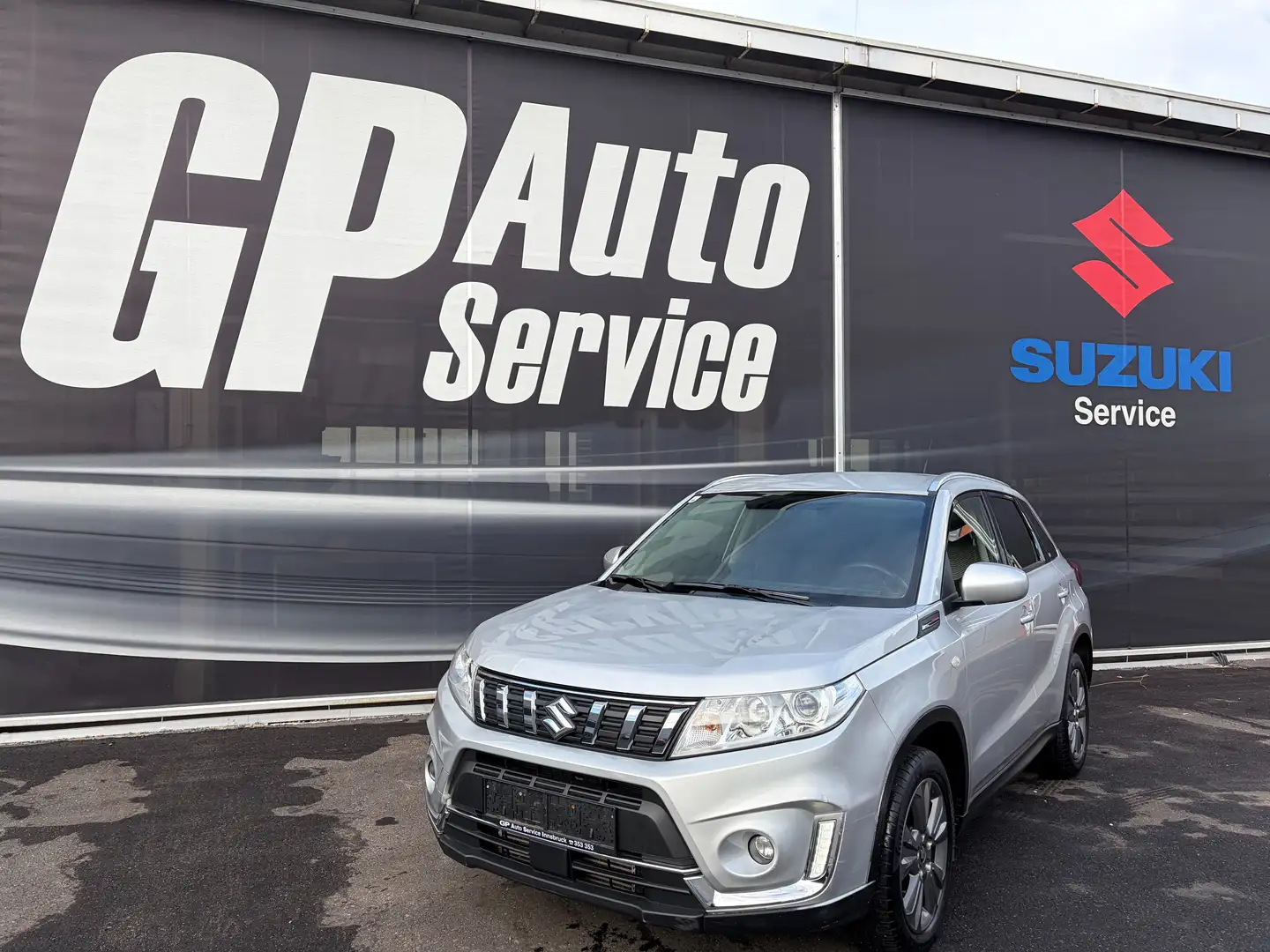 Suzuki Vitara Vitara 1,0 DITC shine Silber - 1