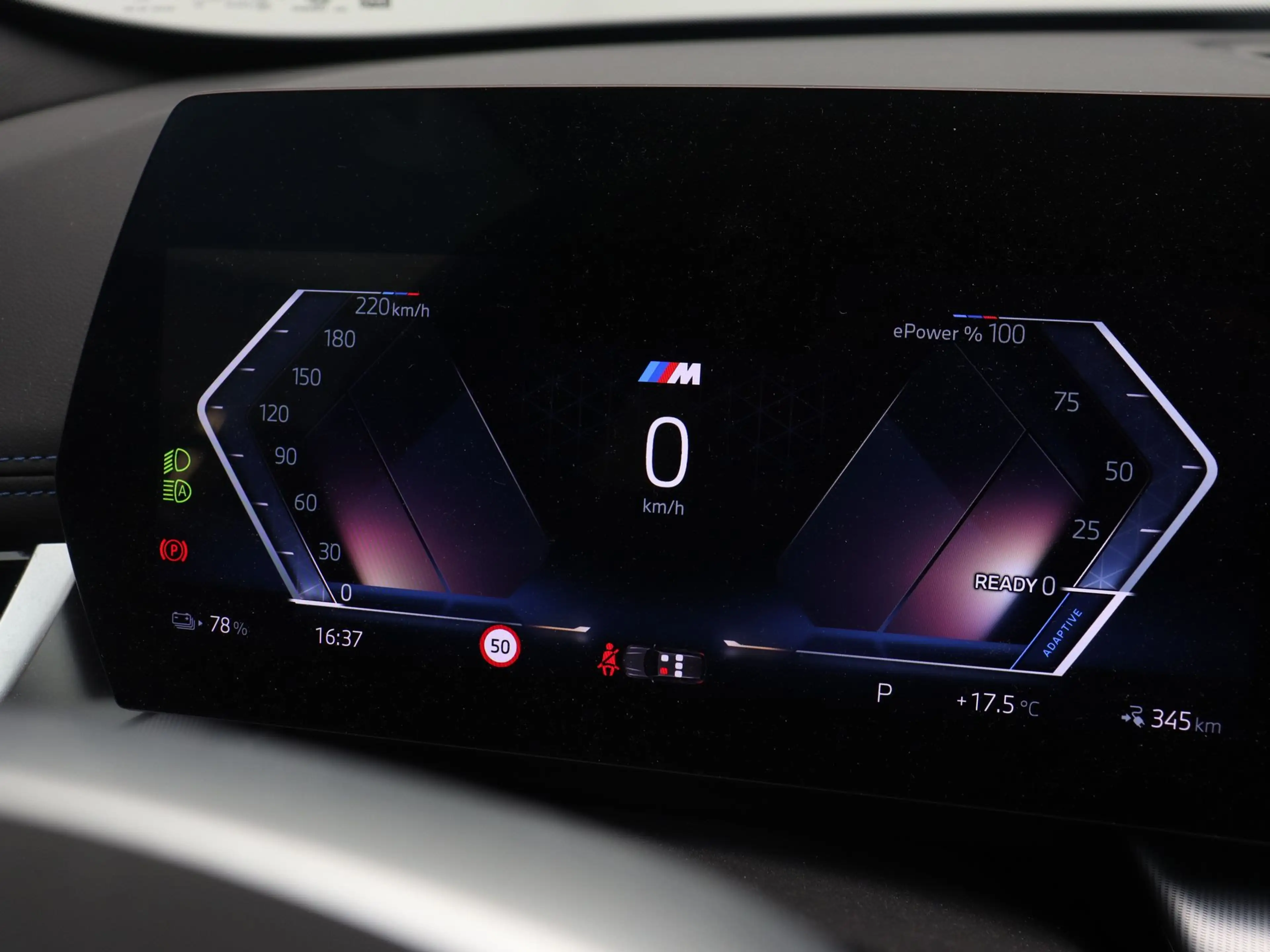 BMW iX1 eDrive20 67 kWh M Sport — photo 3