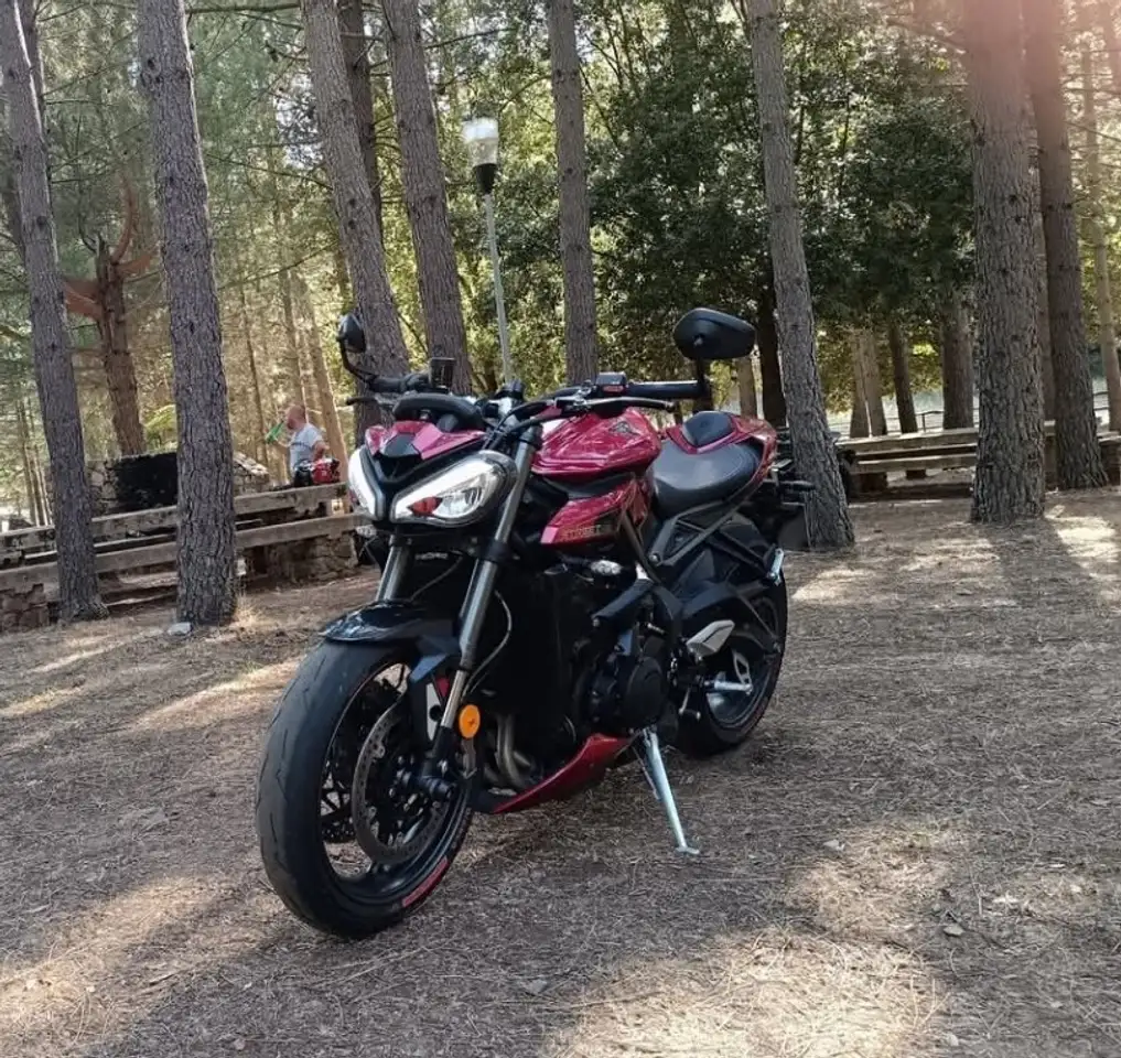 Triumph Street Triple 765