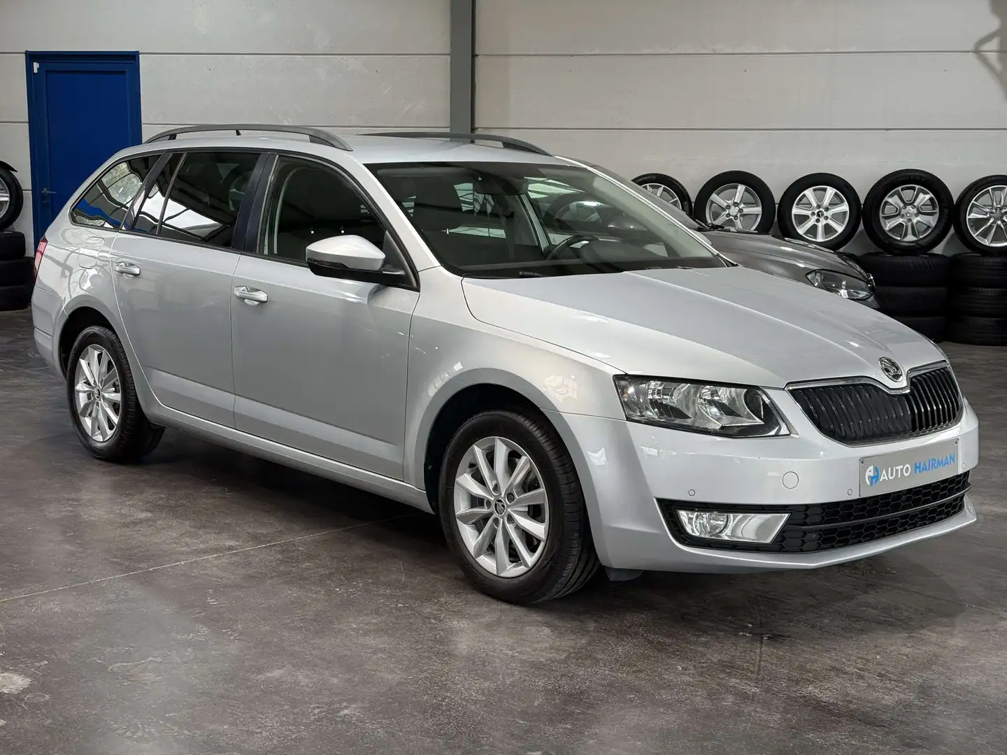 Skoda Octavia BREAK SW 2.0 CR TDi STYLE ÉDITION *GPS *JA *RV Gris - 1