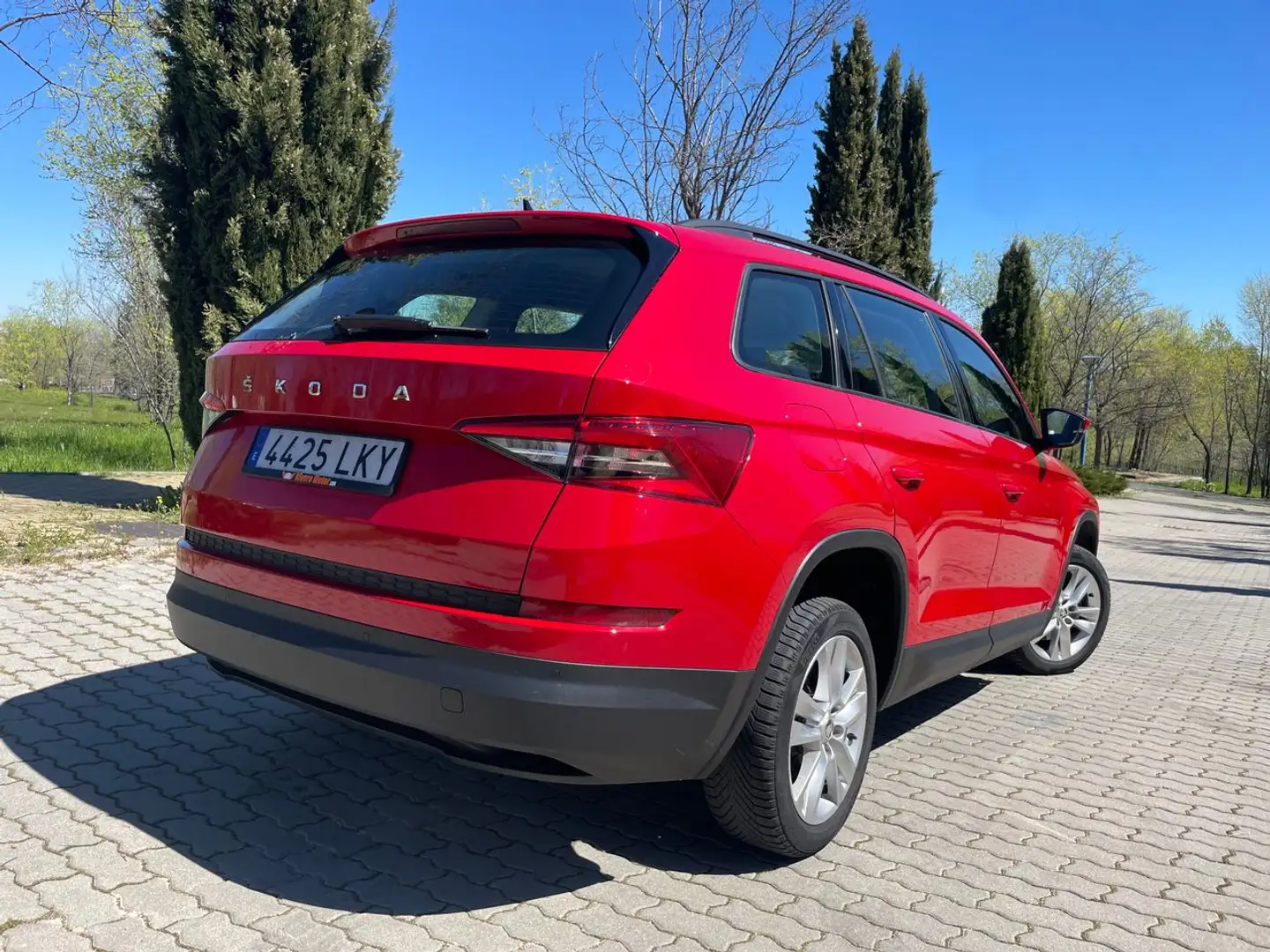 Skoda Kodiaq Active 7 plazas 4x2 1.5 TSI 150cv 6 vel. *IVA dedu Rojo - 2