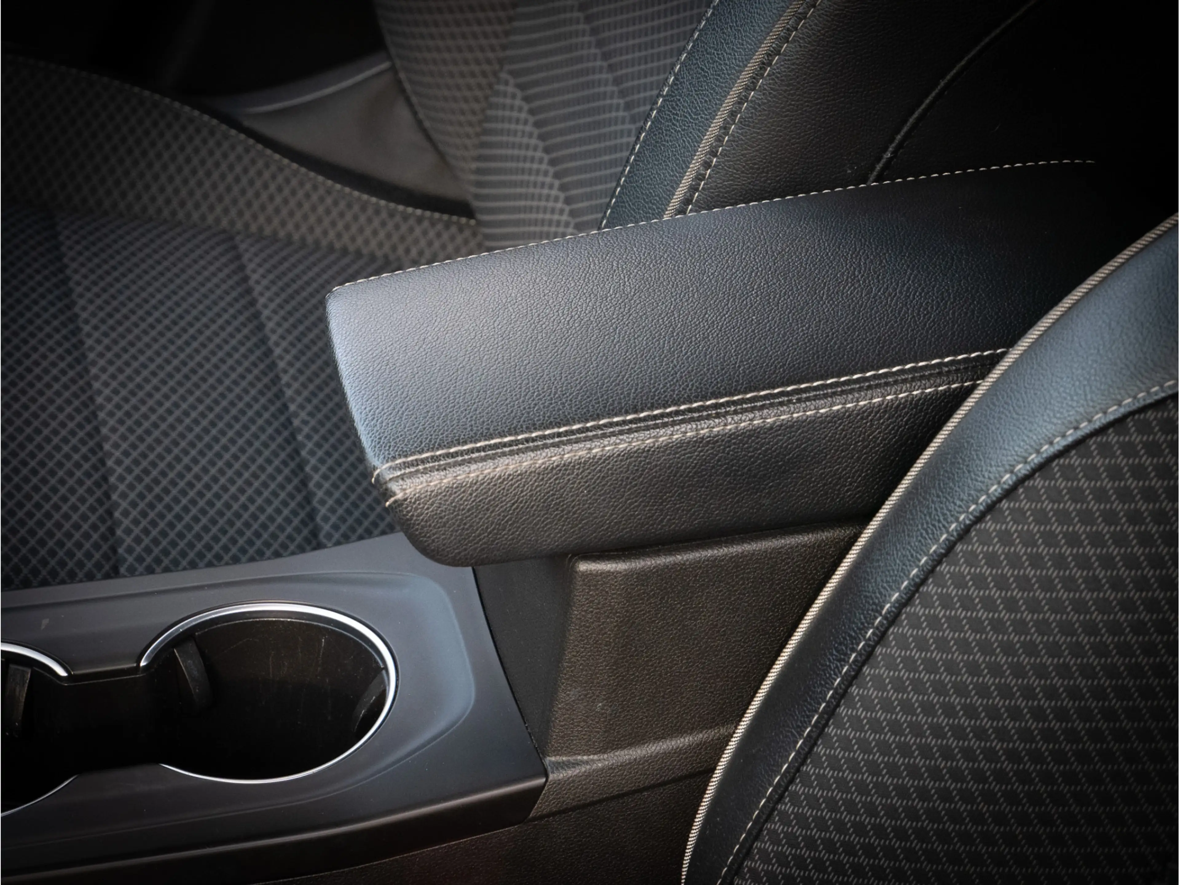 Renault Arkana 1.6 E-Tech Hybrid 145 Intens Camera/ Navigatie/ Ca — photo 31