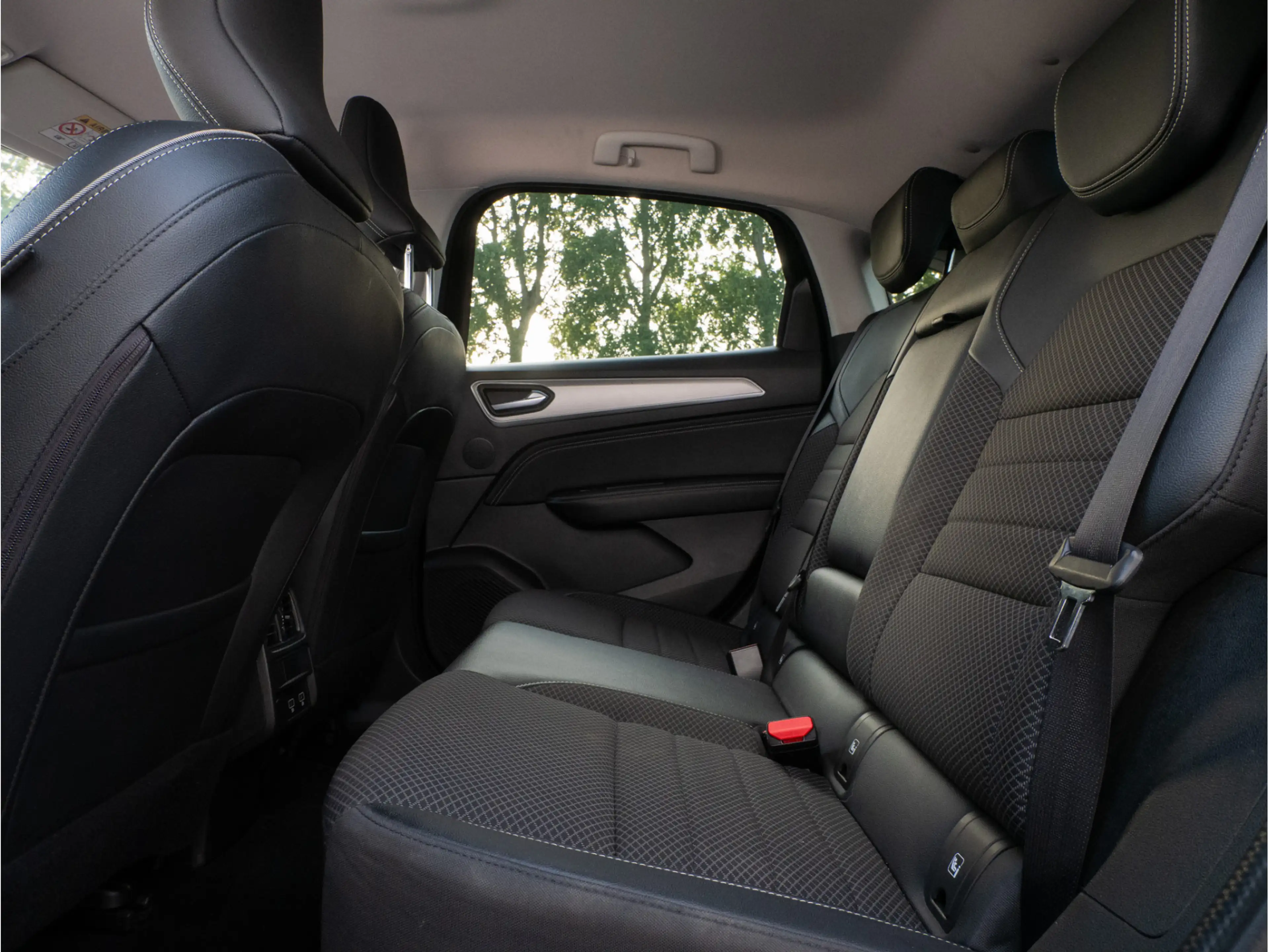 Renault Arkana 1.6 E-Tech Hybrid 145 Intens Camera/ Navigatie/ Ca — photo 15