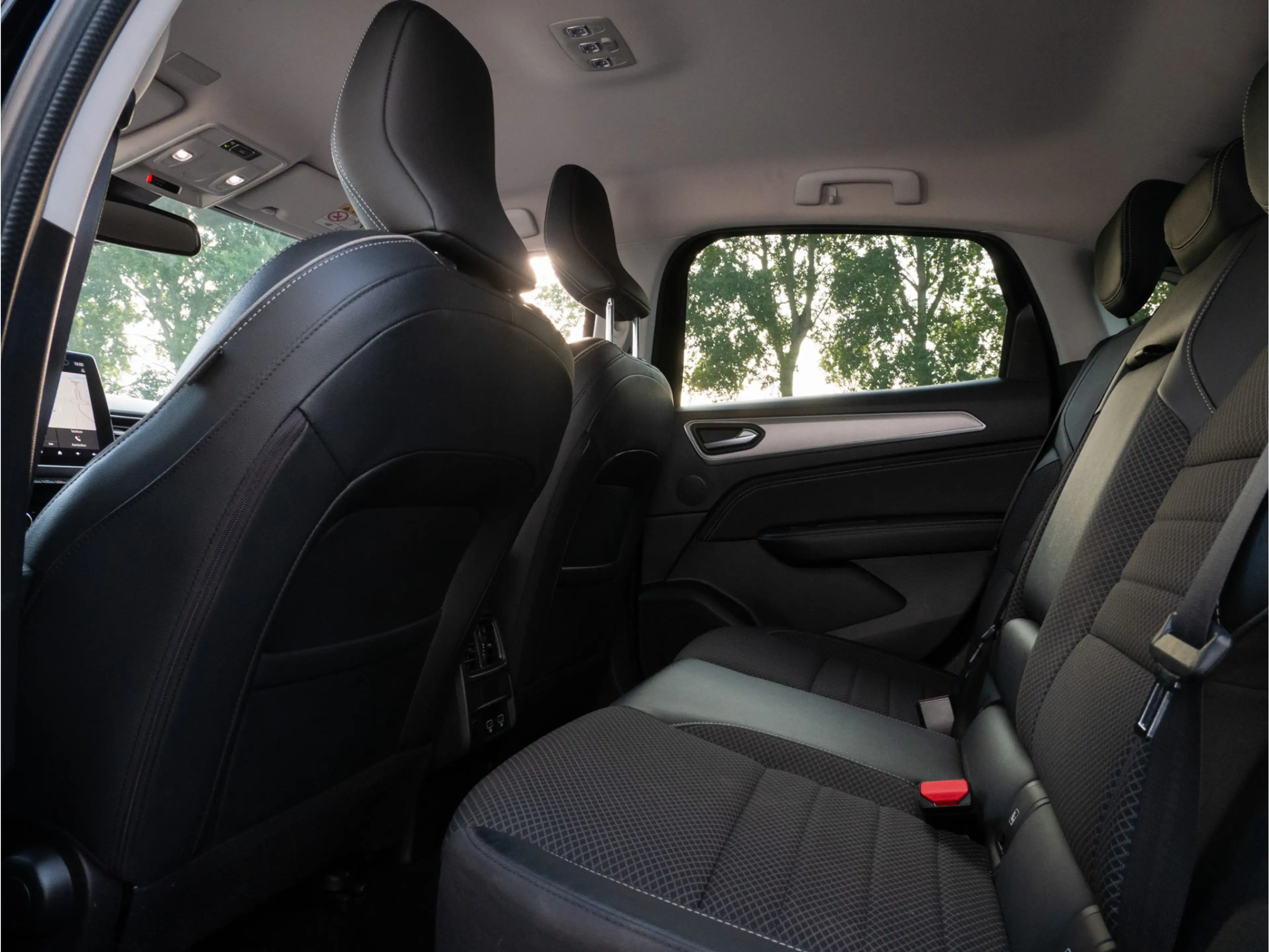 Renault Arkana 1.6 E-Tech Hybrid 145 Intens Camera/ Navigatie/ Ca — photo 14