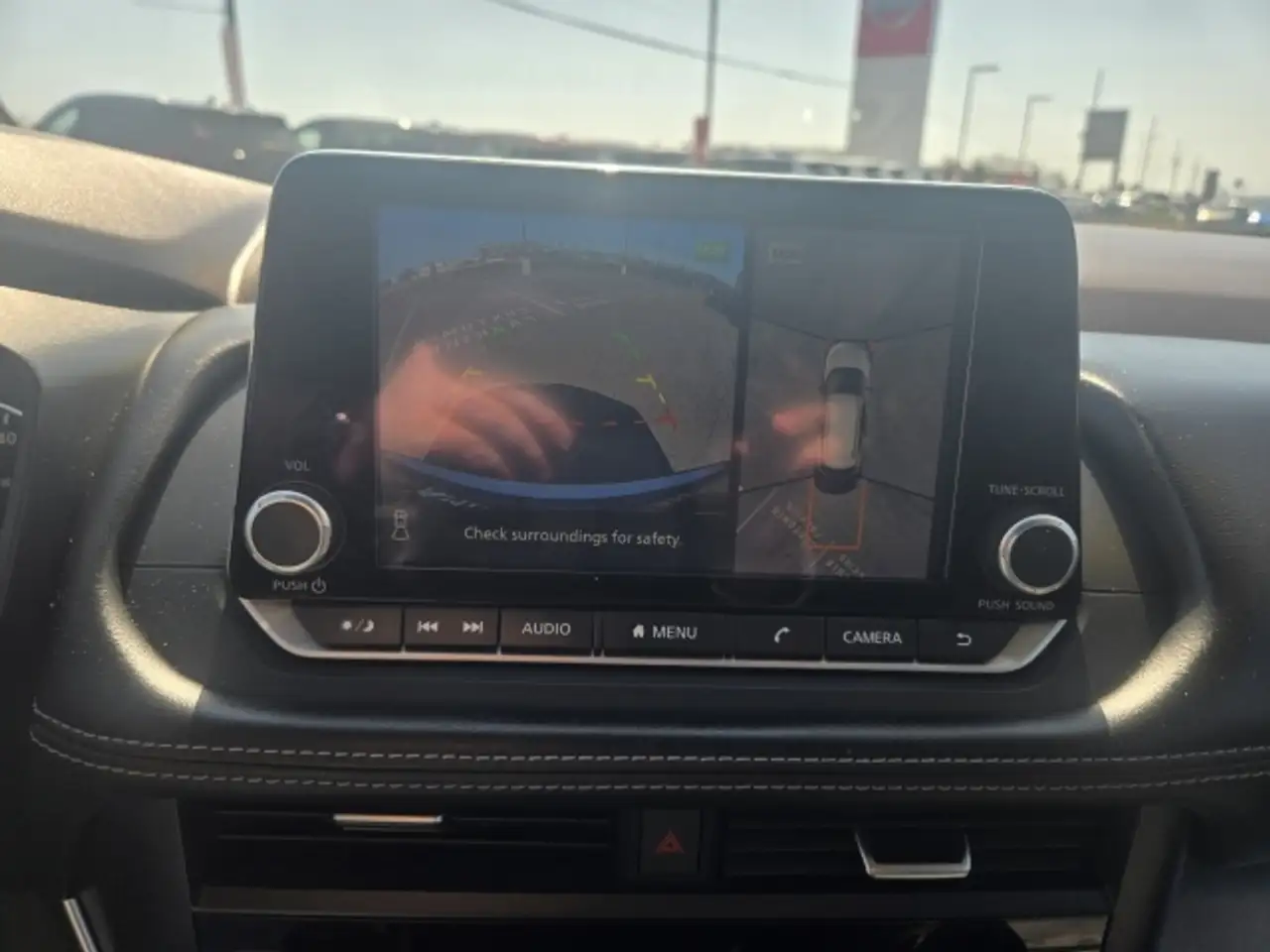 Nissan Rogue снимка Nissan Rogue