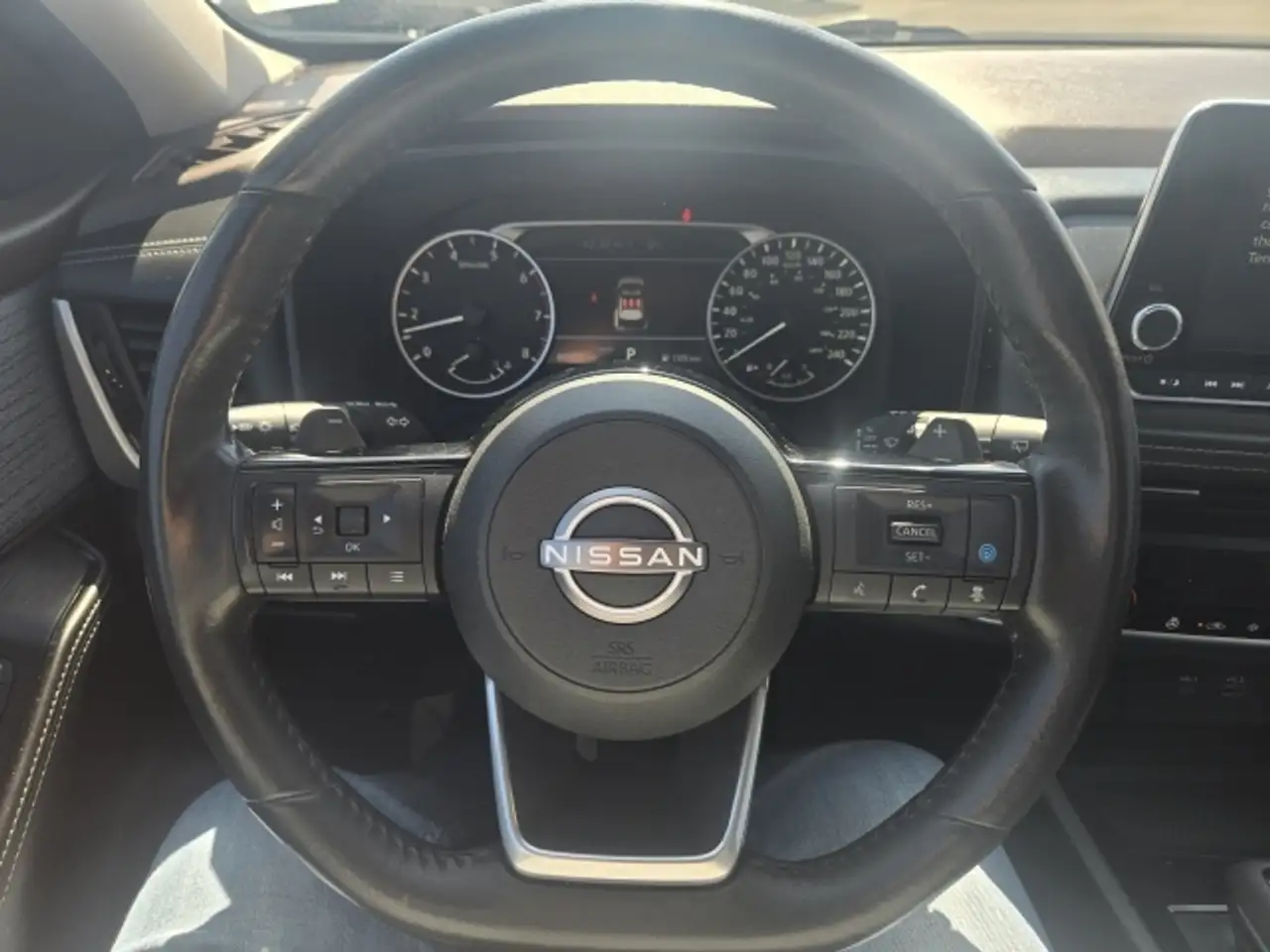 Nissan Rogue снимка Nissan Rogue