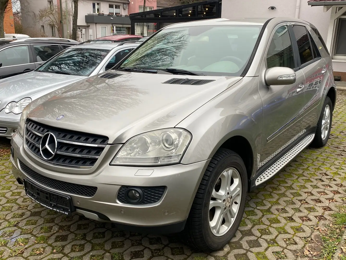 Mercedes-Benz ML 320 ML 320 CDI (164.122), Automatik, Leder beige Gris - 1