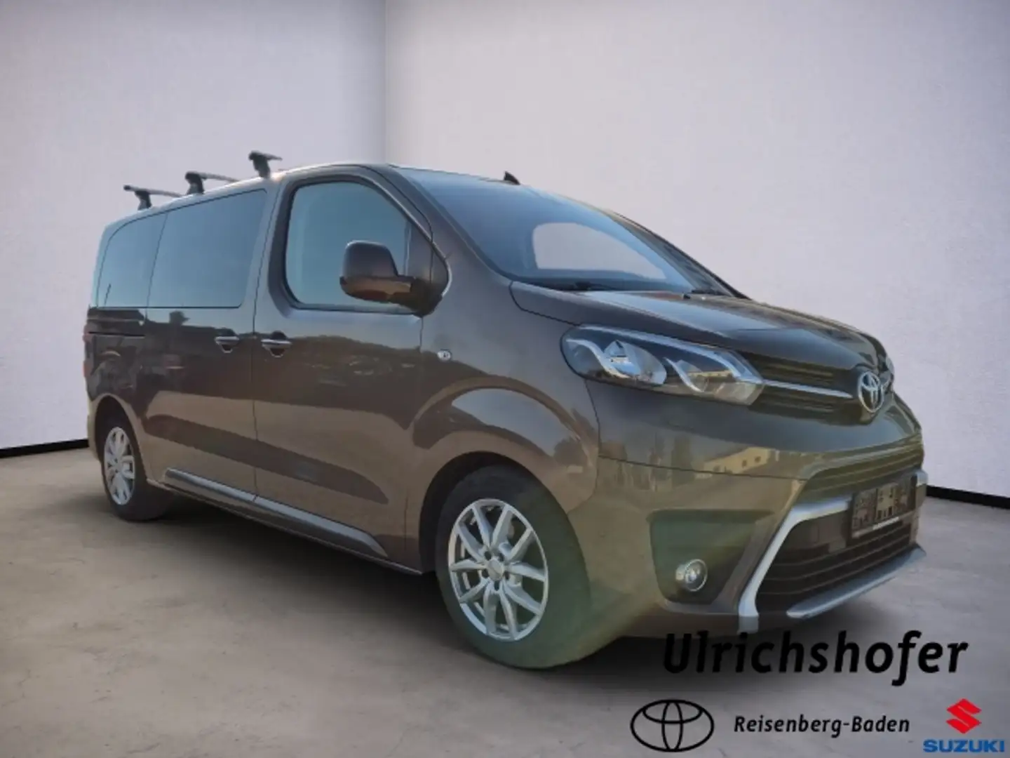 Toyota Proace Proace Verson 2,0 D-4D Family Medium Braun - 2