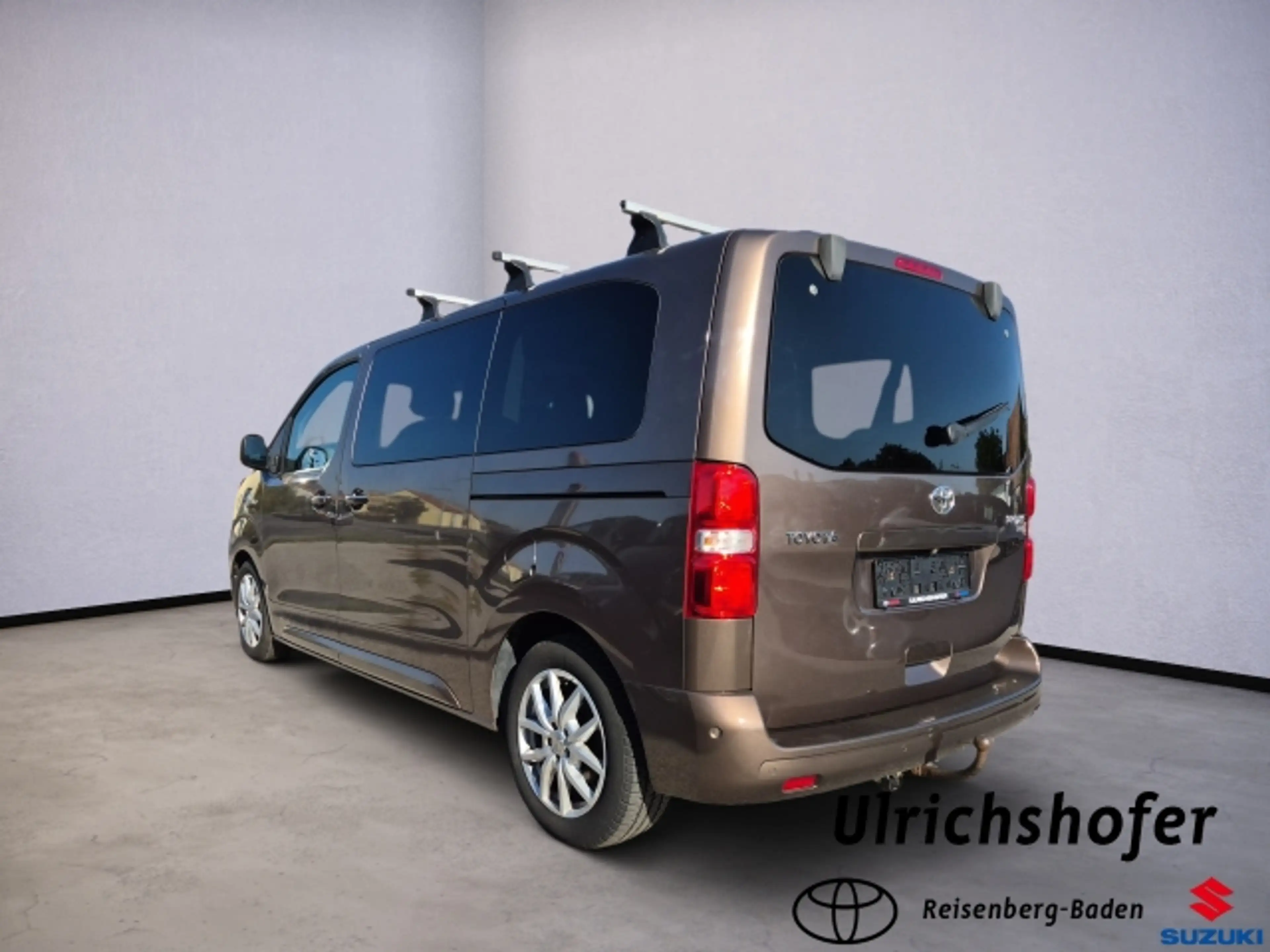 Toyota Proace Proace Verson 2,0 D-4D Family Medium — photo 5